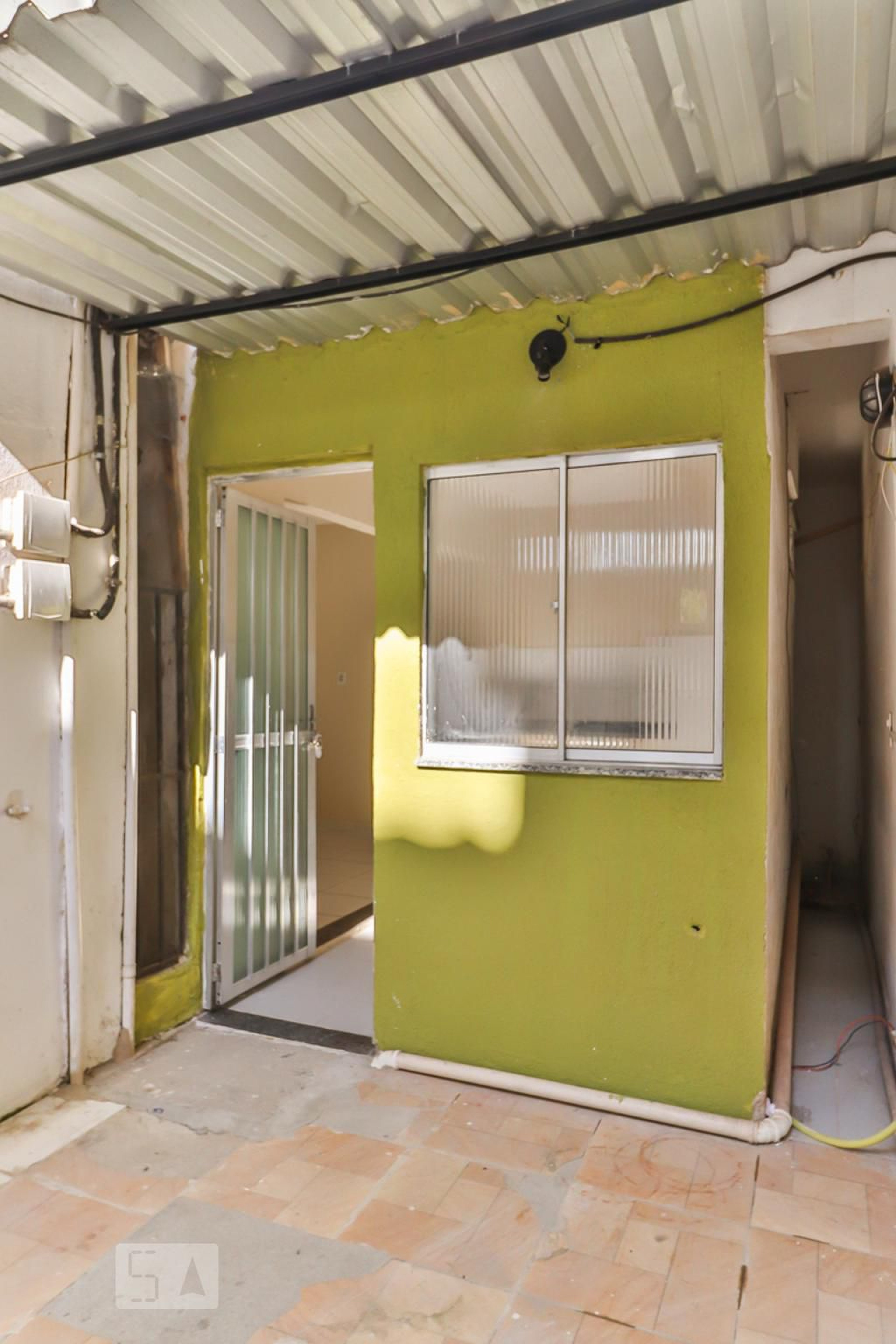 Fachada Condomínio em Rua Samuel das Neves, 888