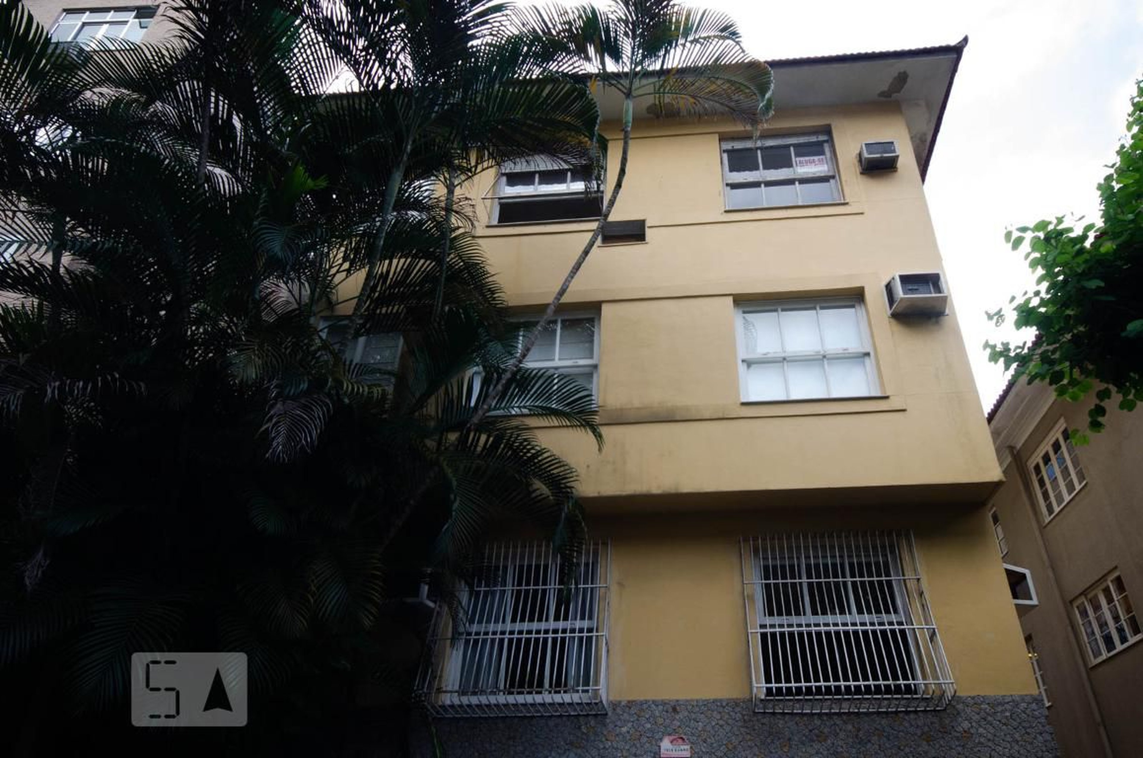 Fachada do Prédio Condomínio em Rua Maria Angélica, 703