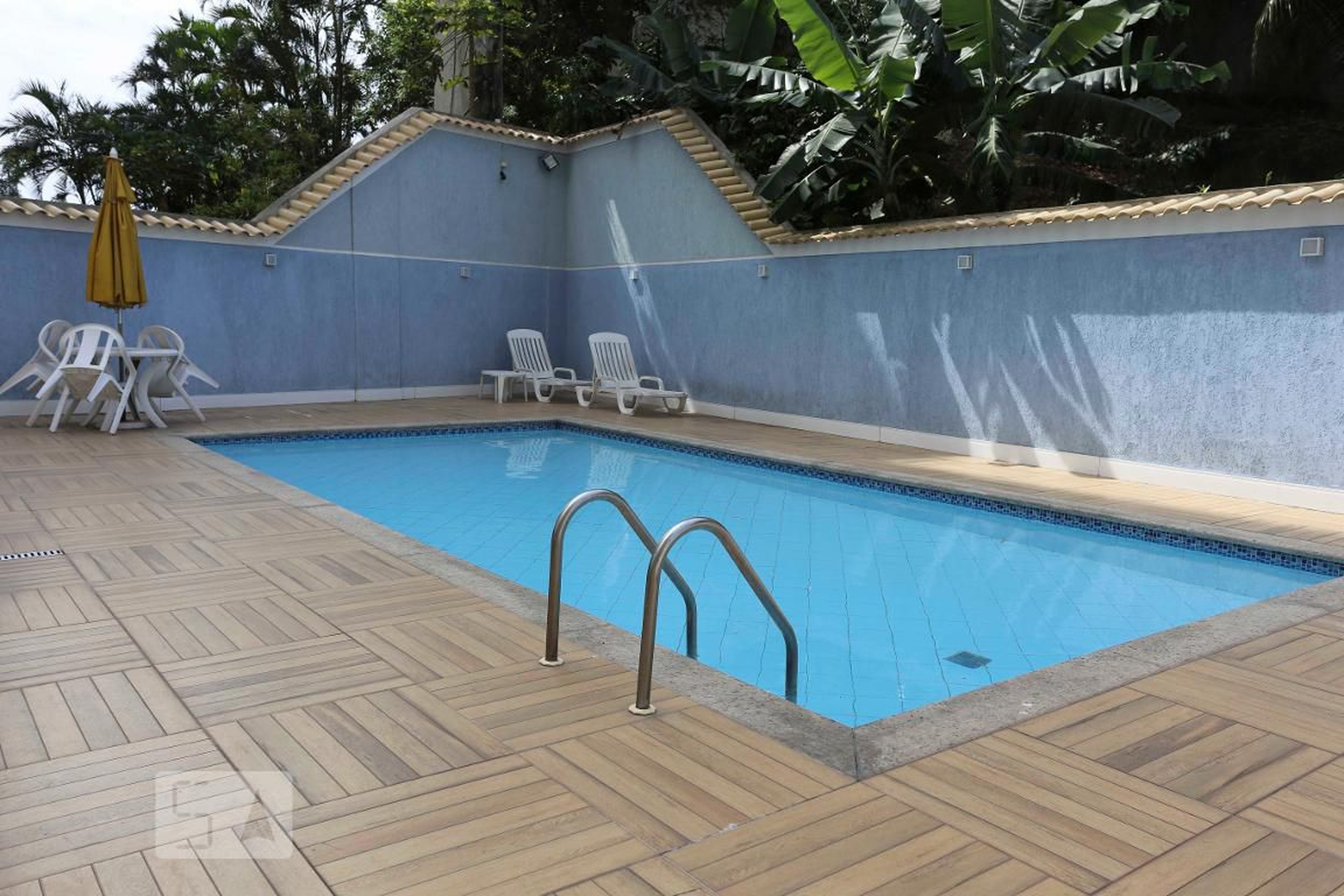 Piscina - Miramar Suite Service