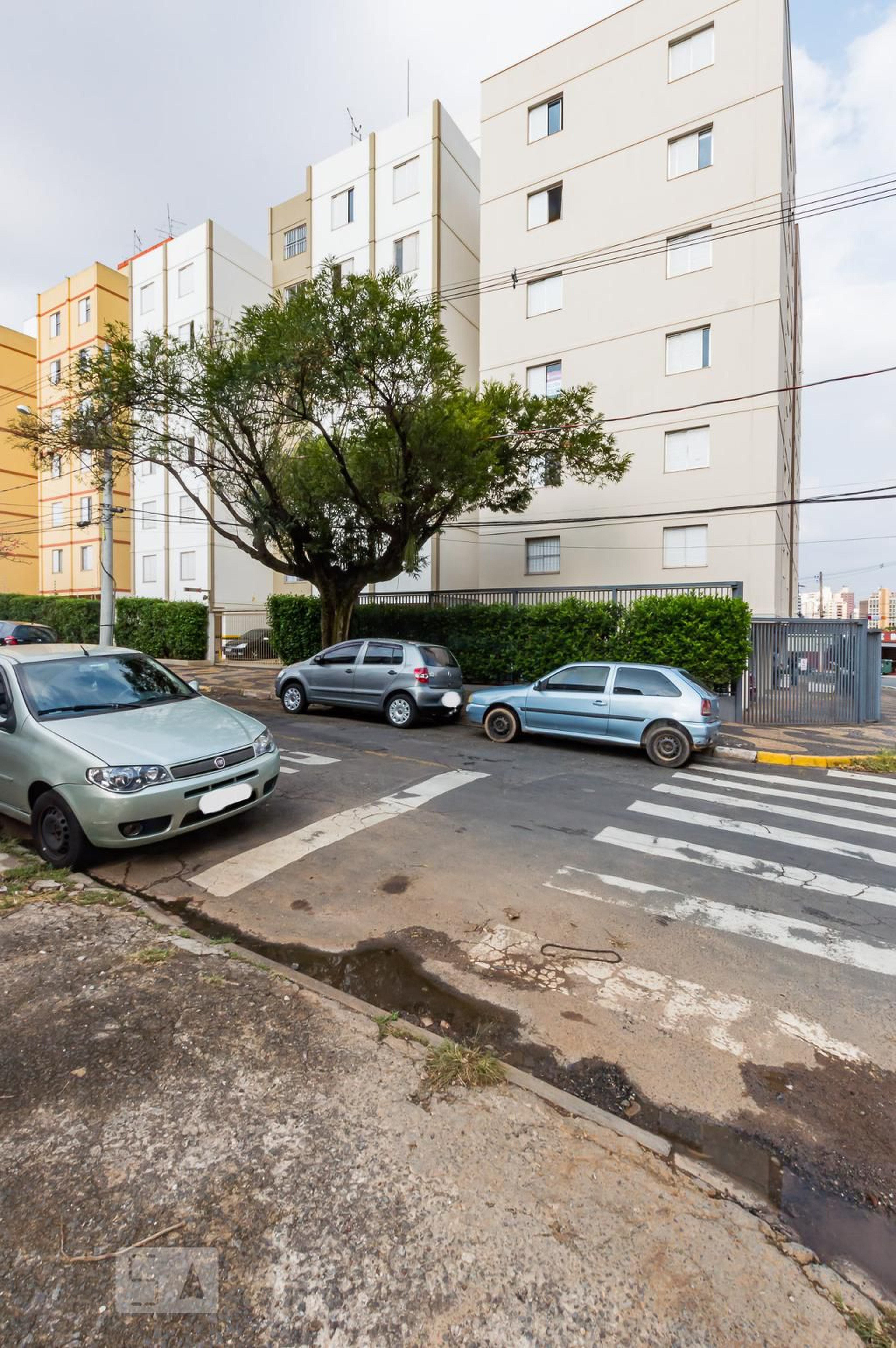 Fachada do Condomínio Condomínio em Rua Cônego Nery, 112