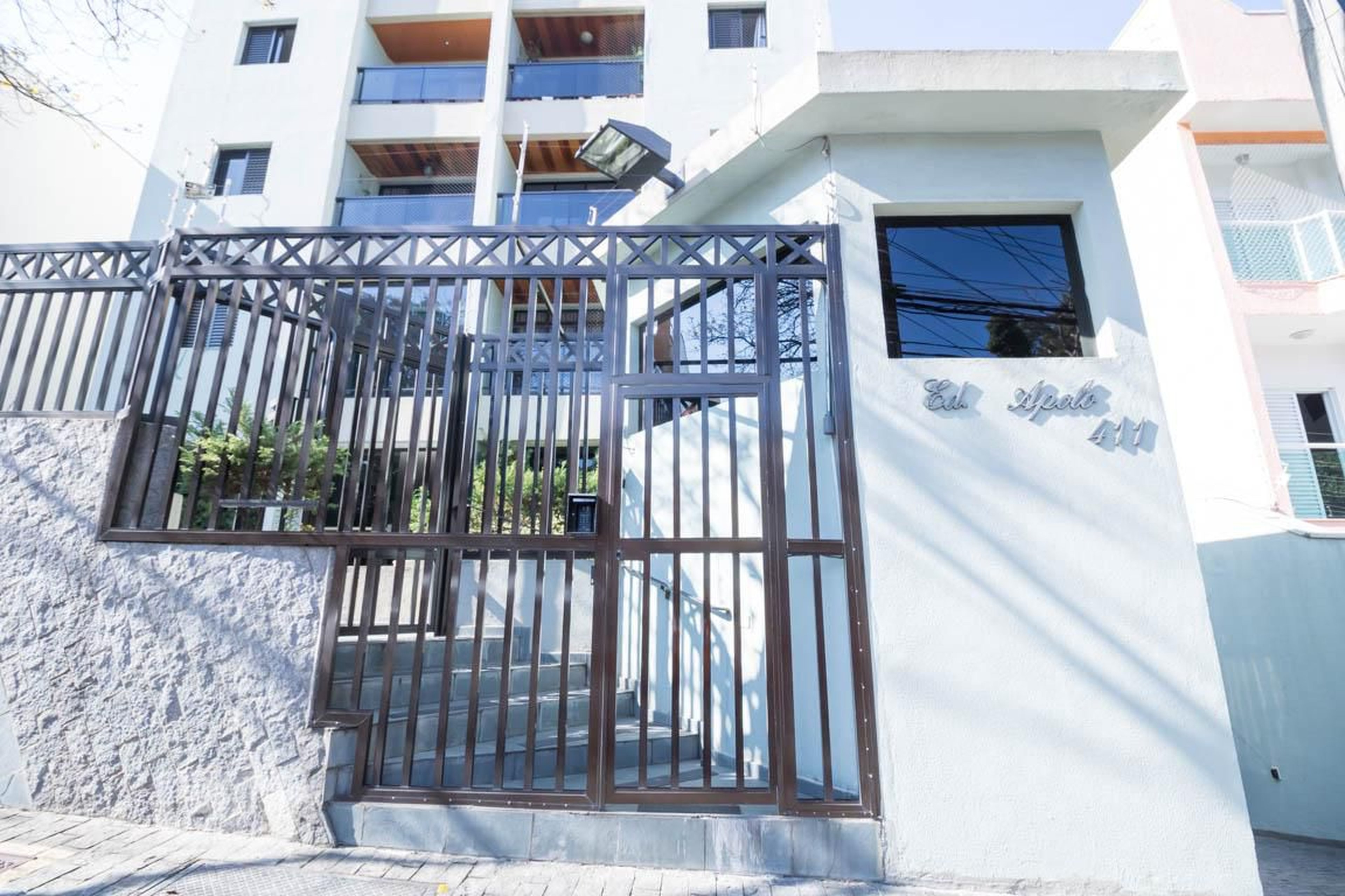 Fachada do Condomínio Edifício Apolo