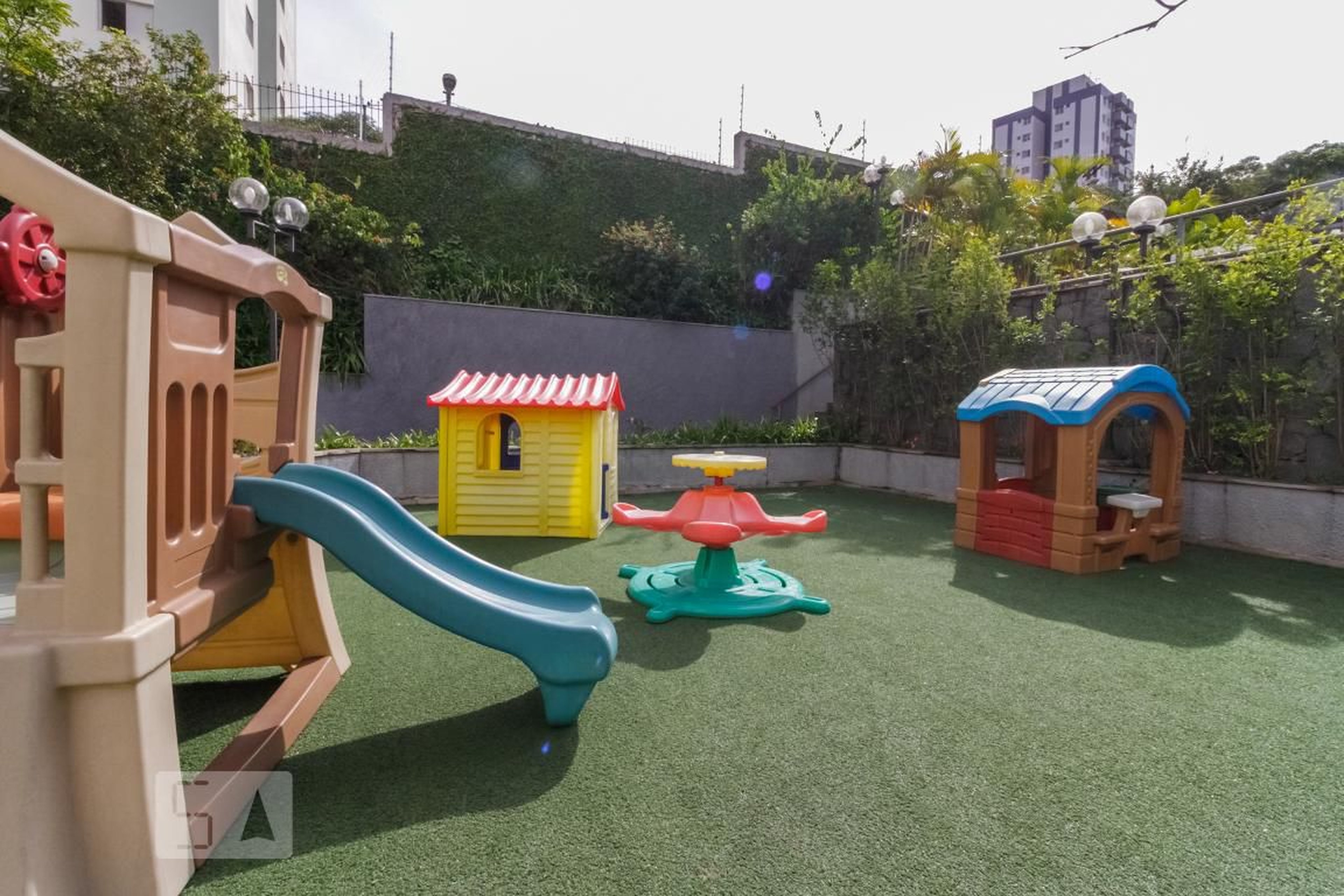 Playground - Residencial Miro