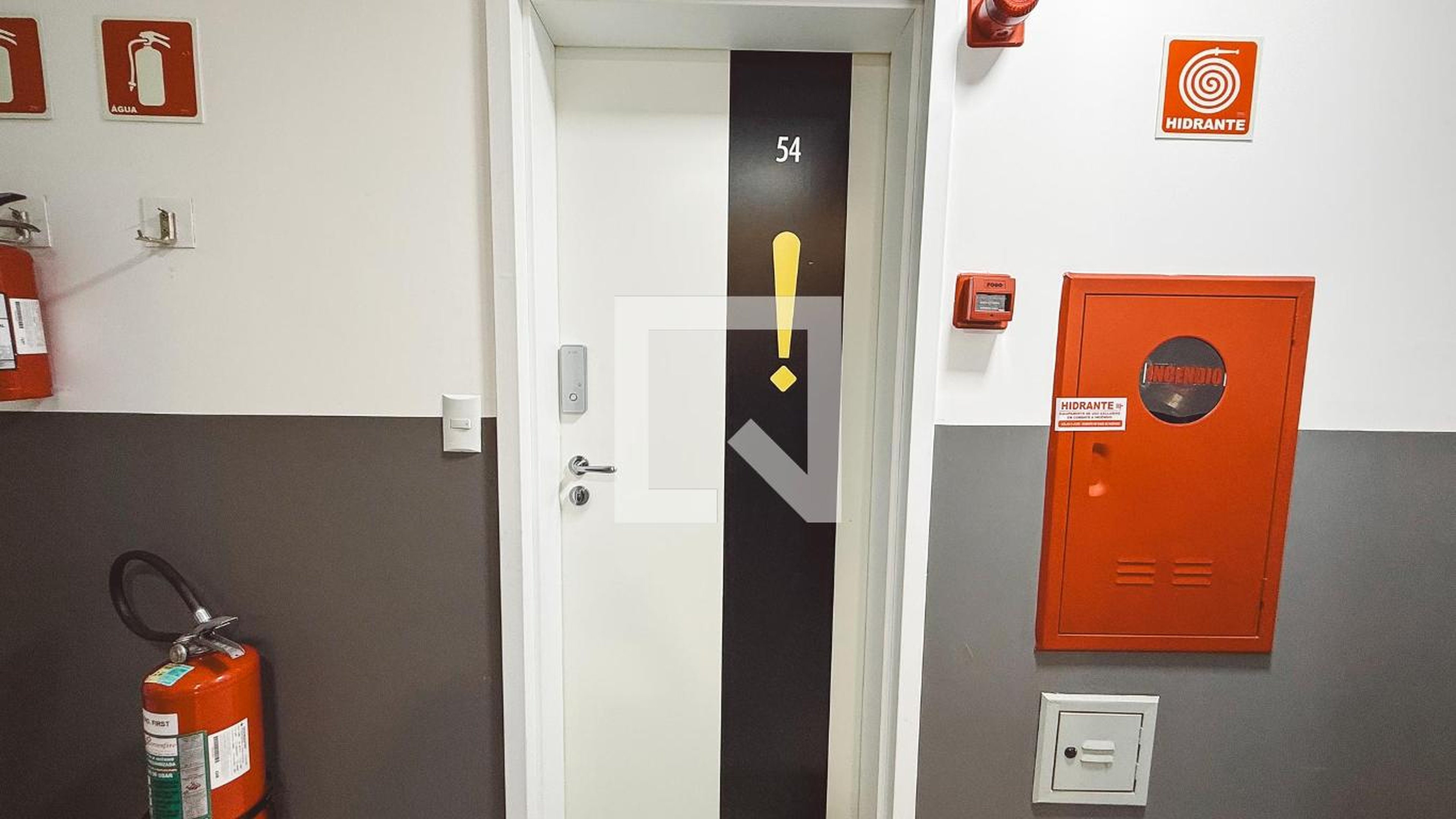 Entrada - Edifício First