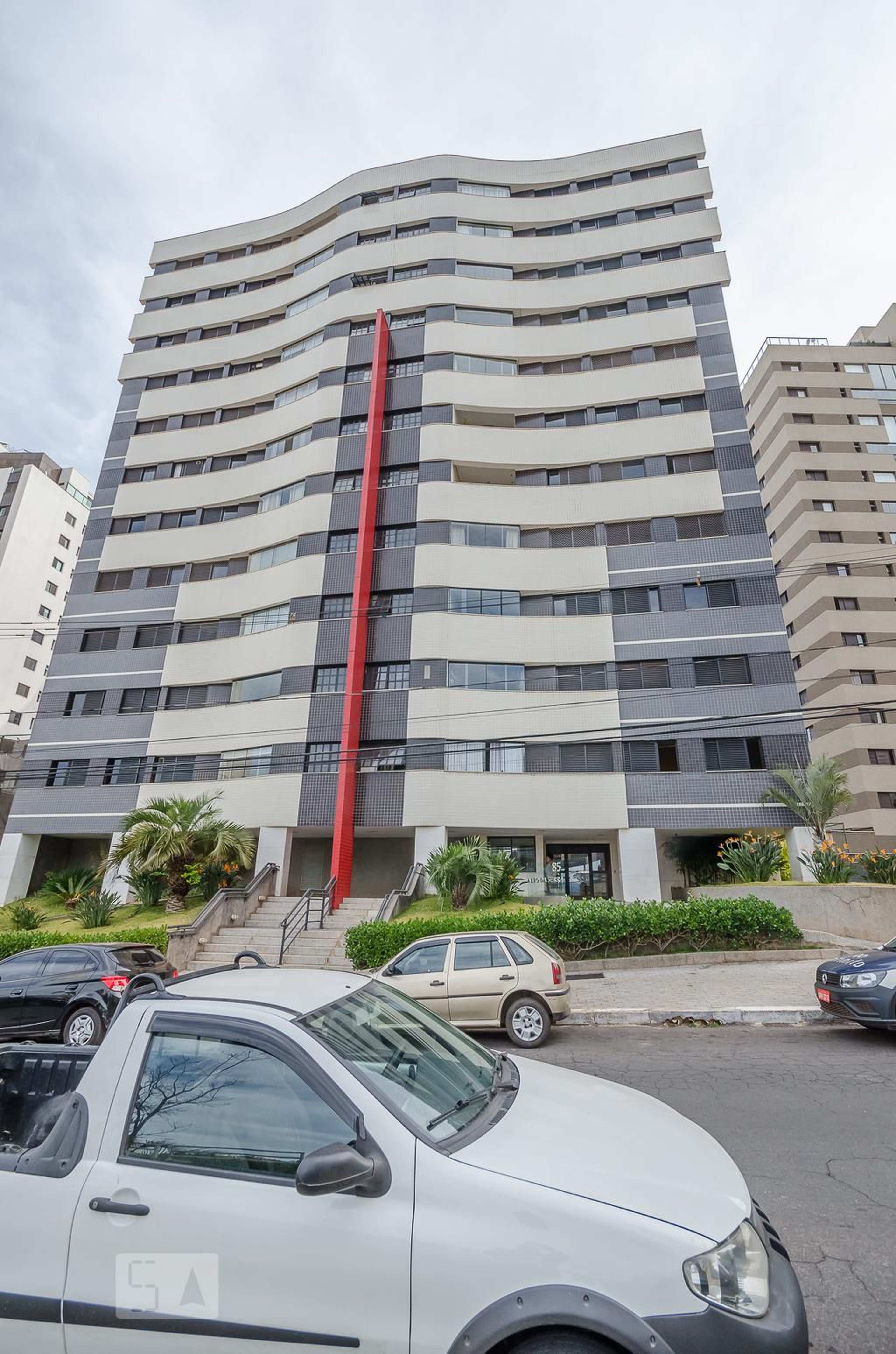 Fachada Condomínio em Rua da Mata, 89