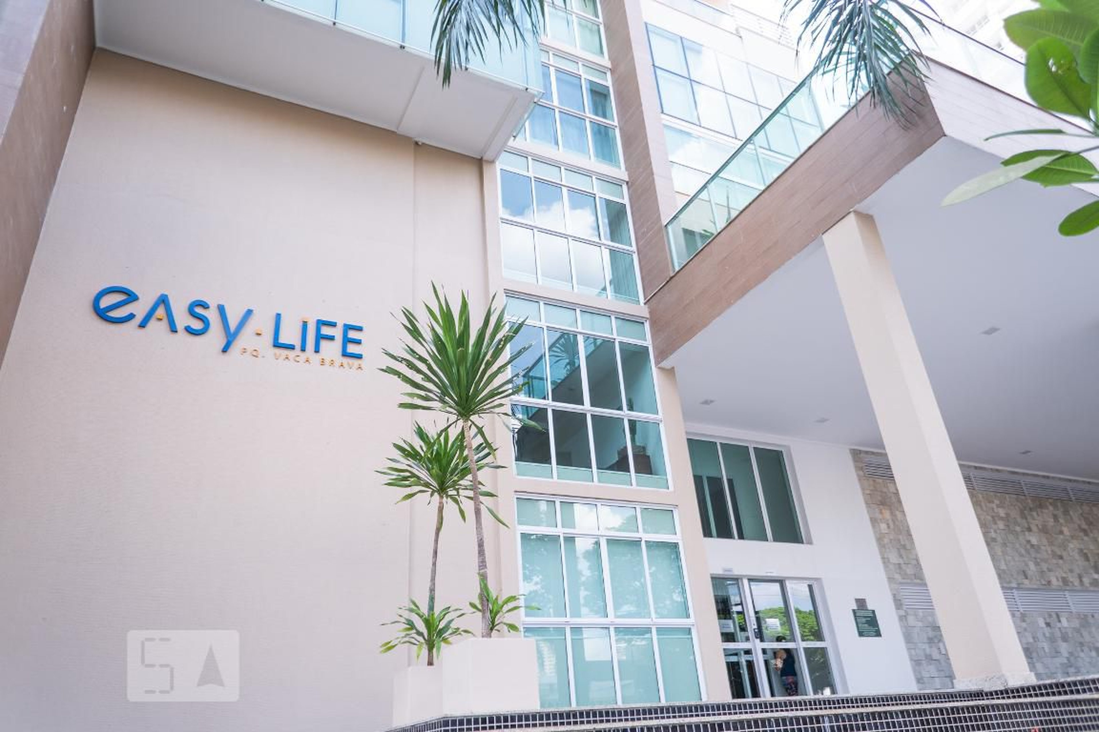 Fachada Condomínio Easy Life
