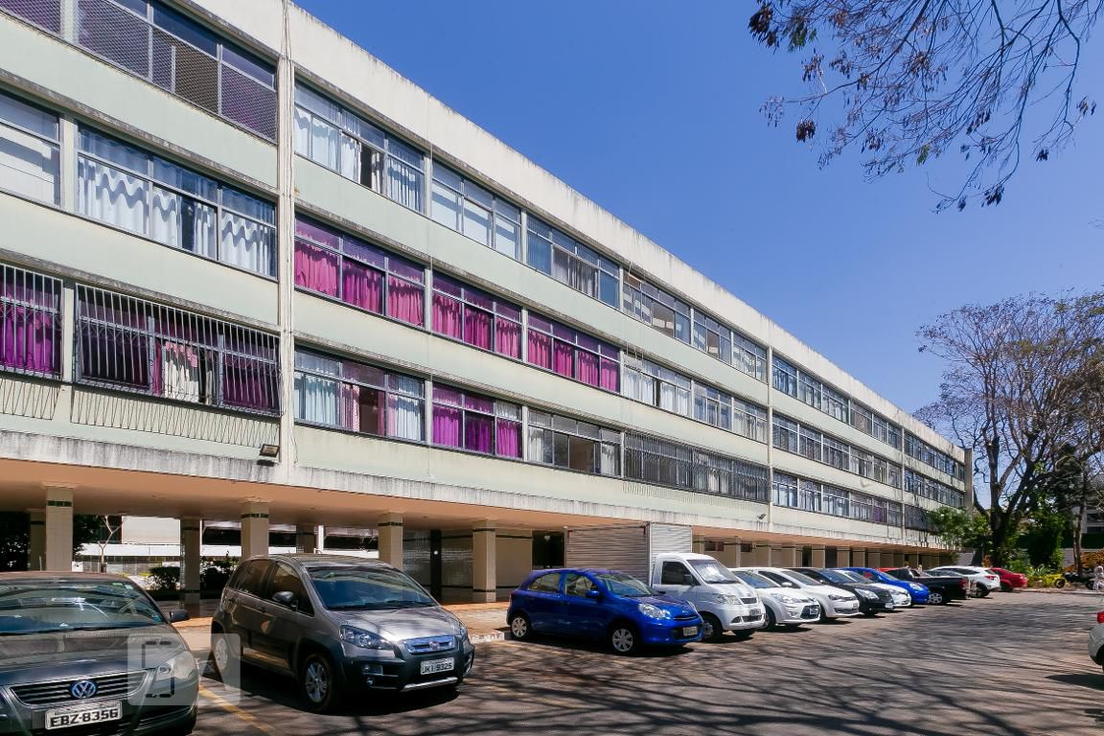 FACHADA Condomínio em Sqn, 411