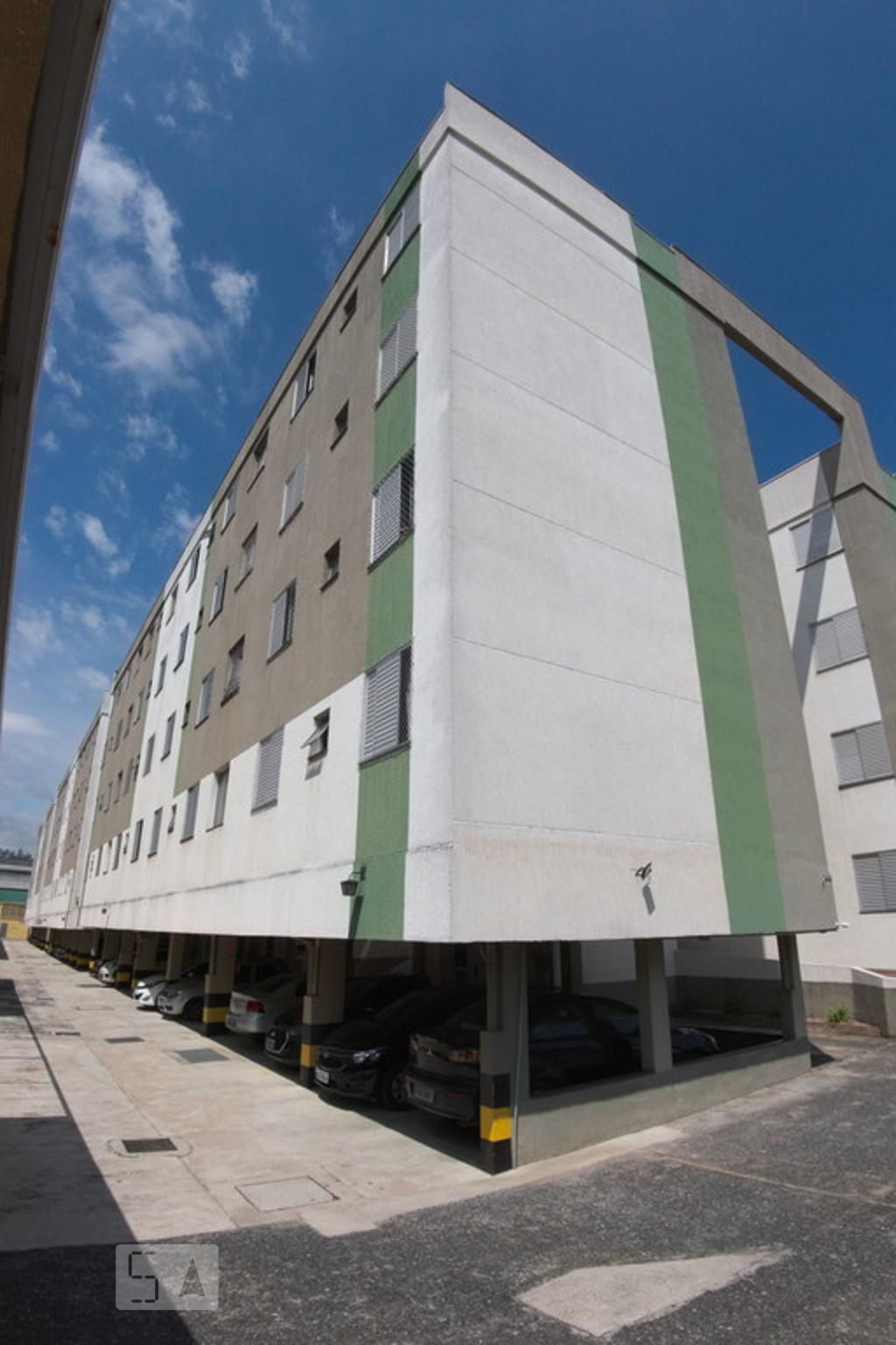 Fachada do Condomínio Condomínio Julia