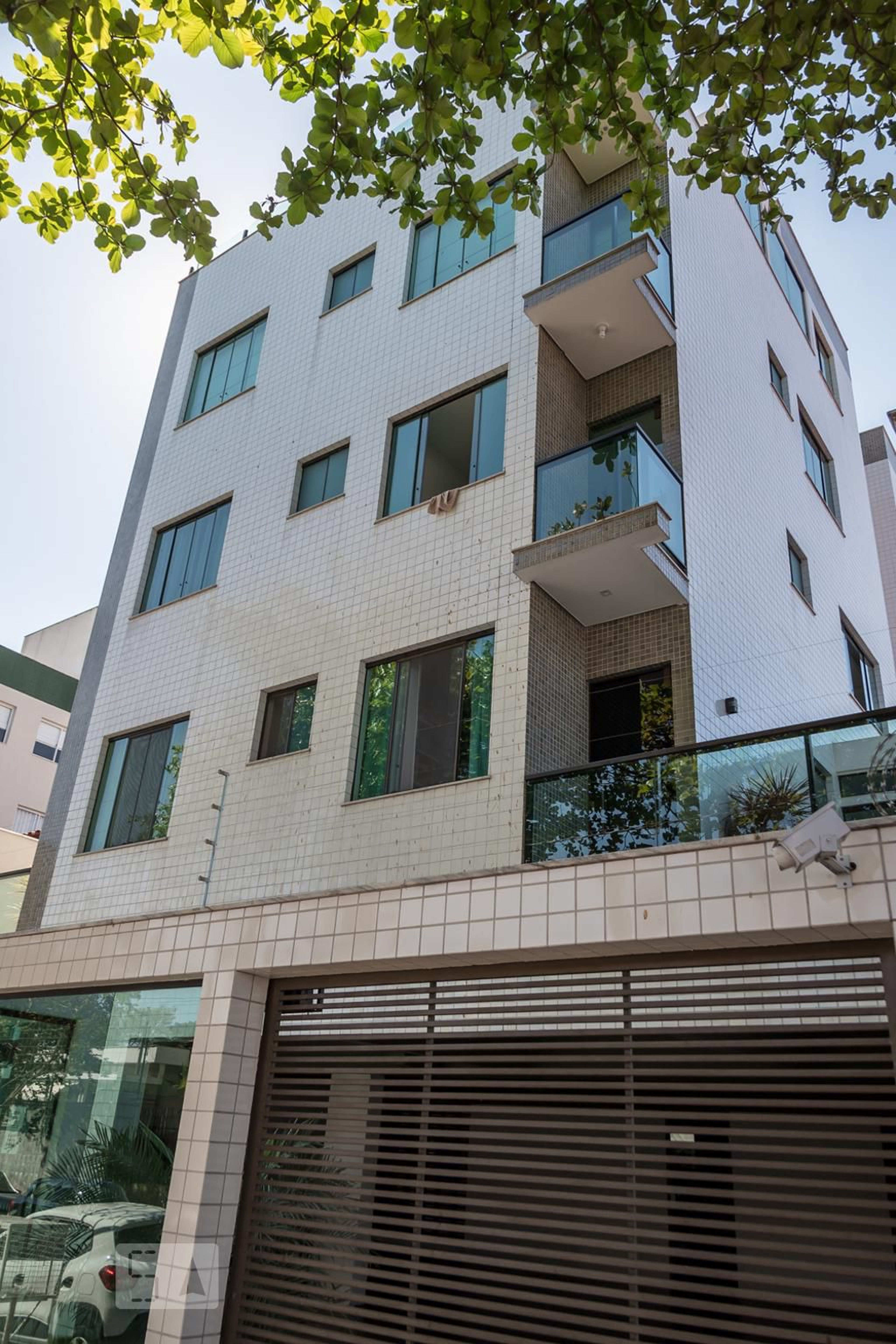 Fachada do prédio Condomínio em Rua Ramalho Ortigão, 366