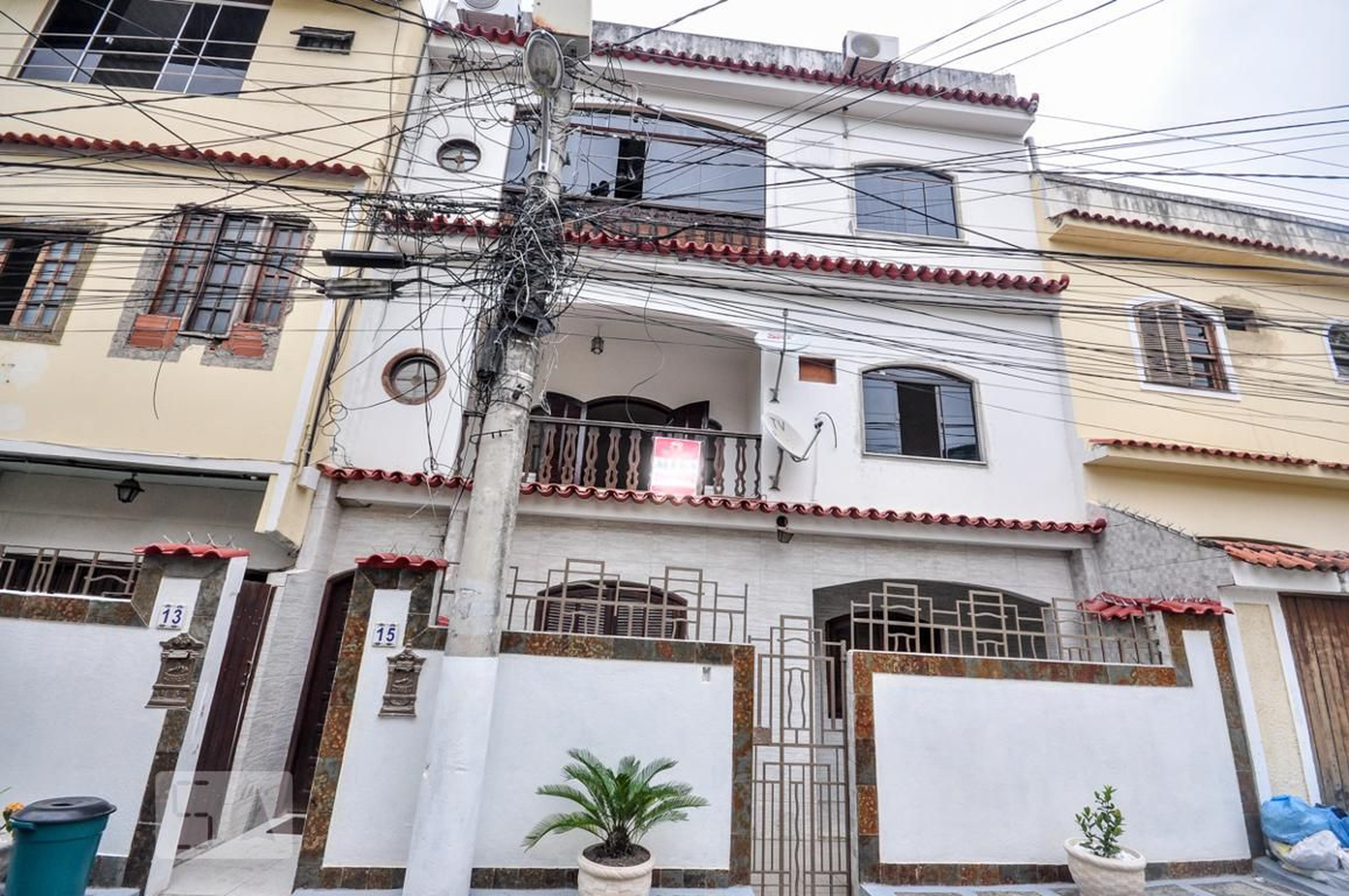 Fachada Condomínio em Estrada Macembu - Taquara, Rio de Janeiro - Rj, Brasil, Casa15