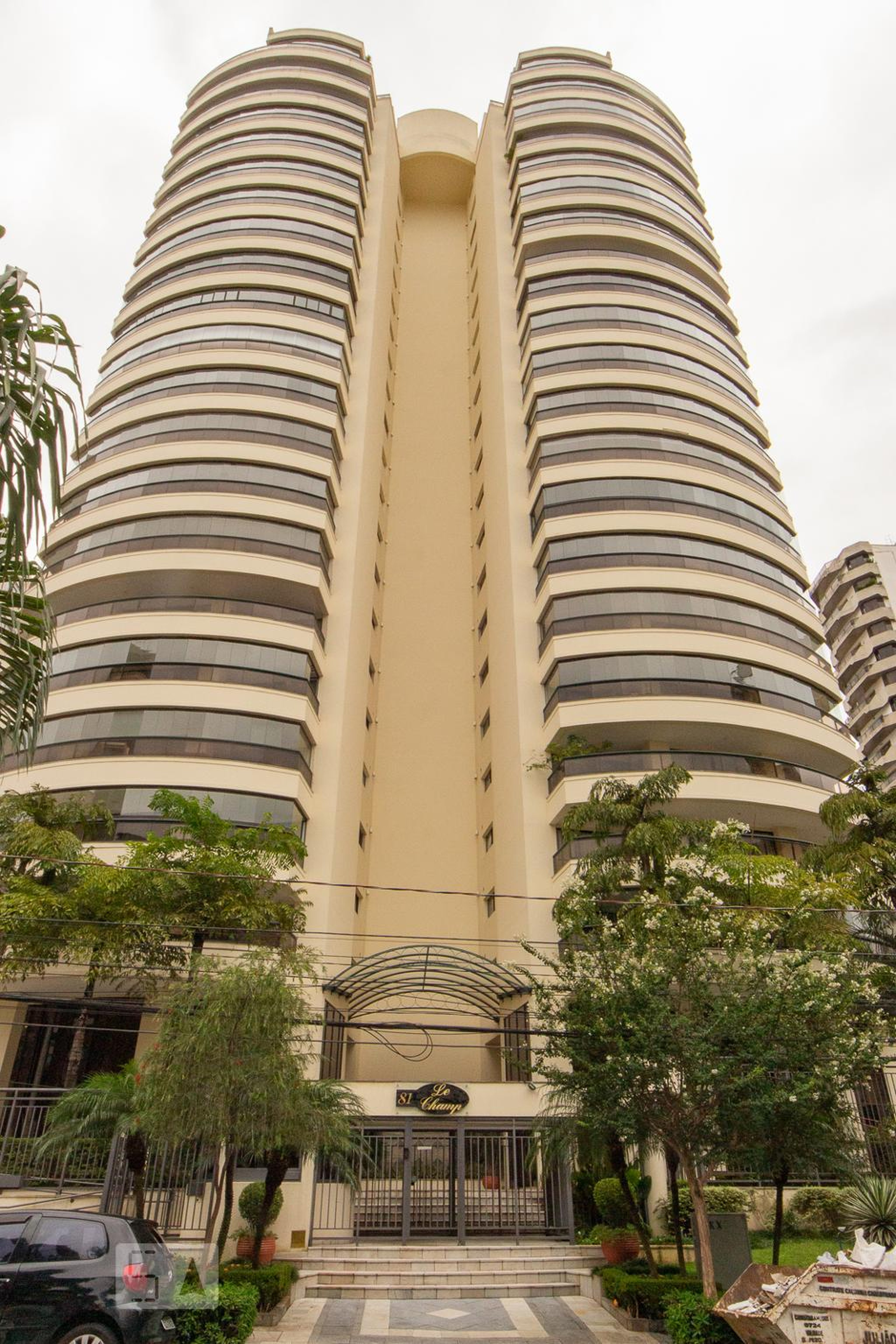 Fachada do prédio Condomínio Le Champ