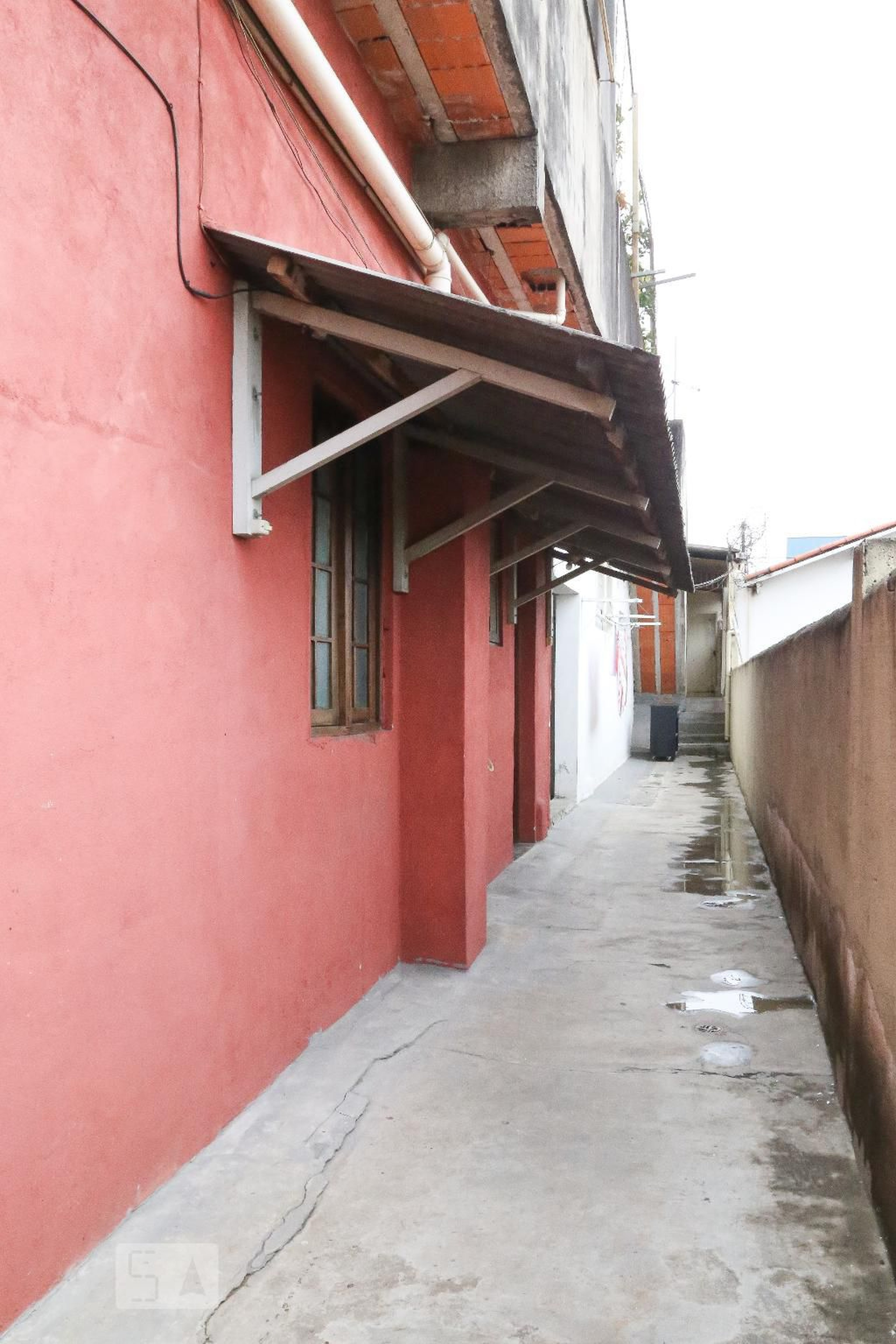 Entrada Condomínio em Rua Abílio Pedro Ramos, 687