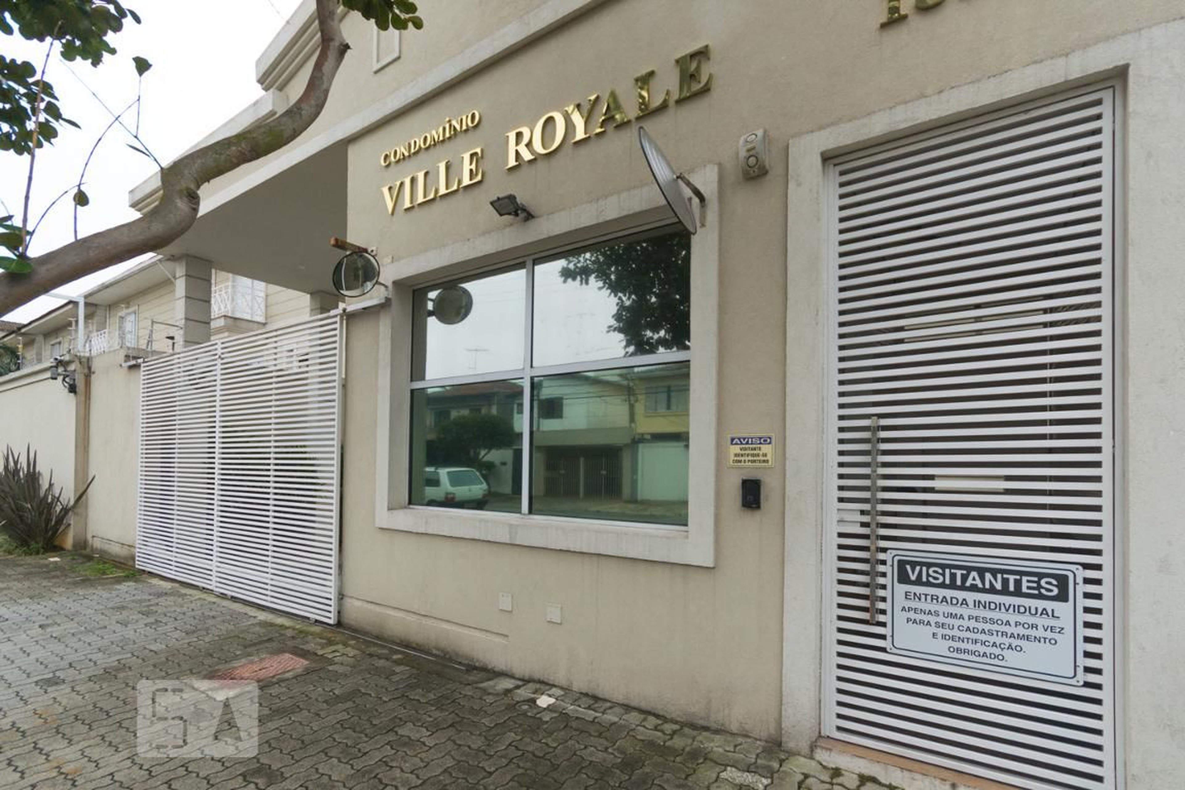 Fachada do condomínio Condomínio Ville Royale