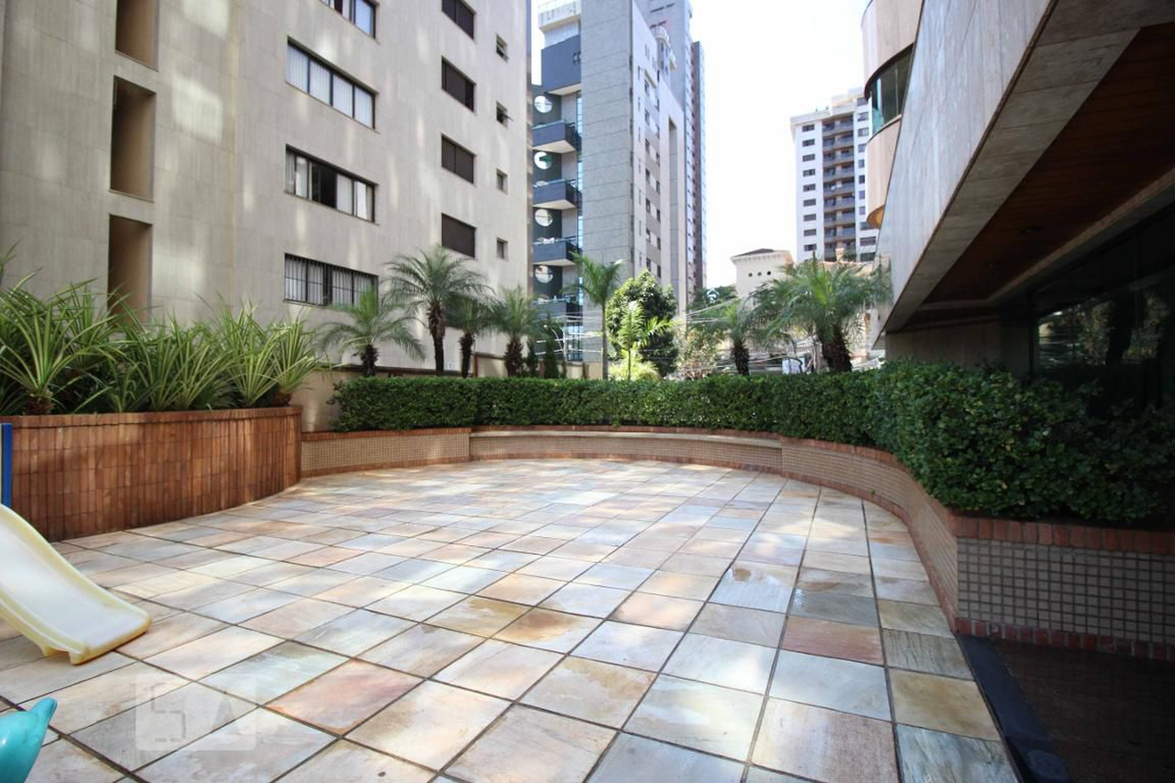 Área Externa - Edifício Chateau D'Artigny