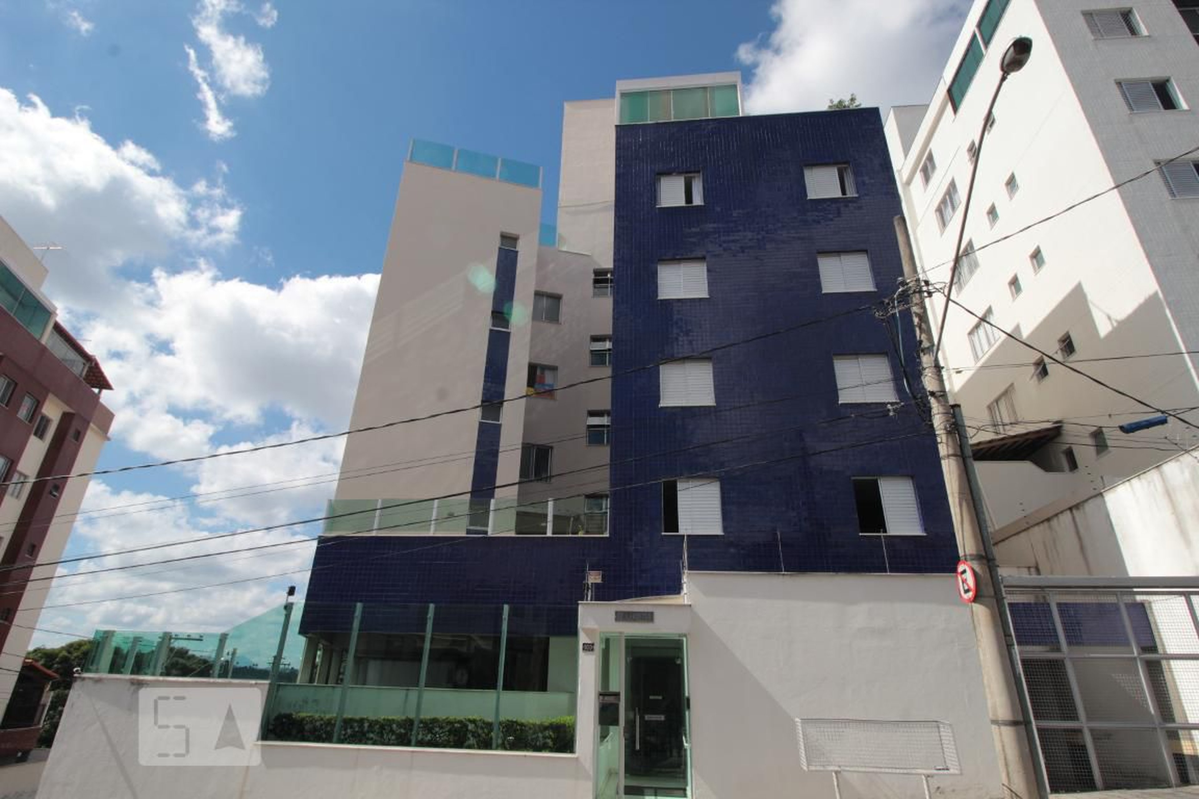 Fachada Condomínio em Rua Monsenhor Horta, 100