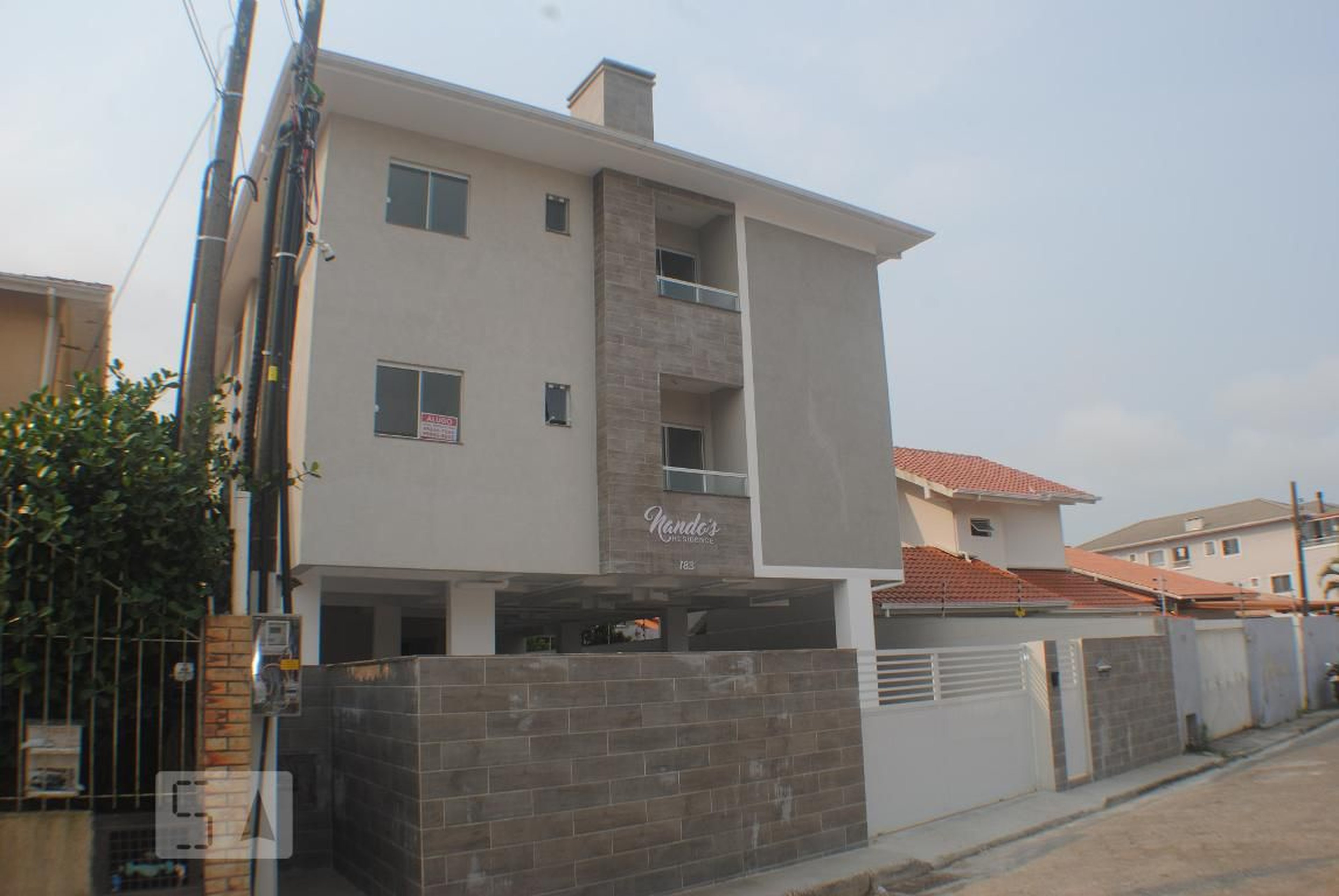 Fachada Condomínio em R. Ambrósio Marques da Rosa, 183