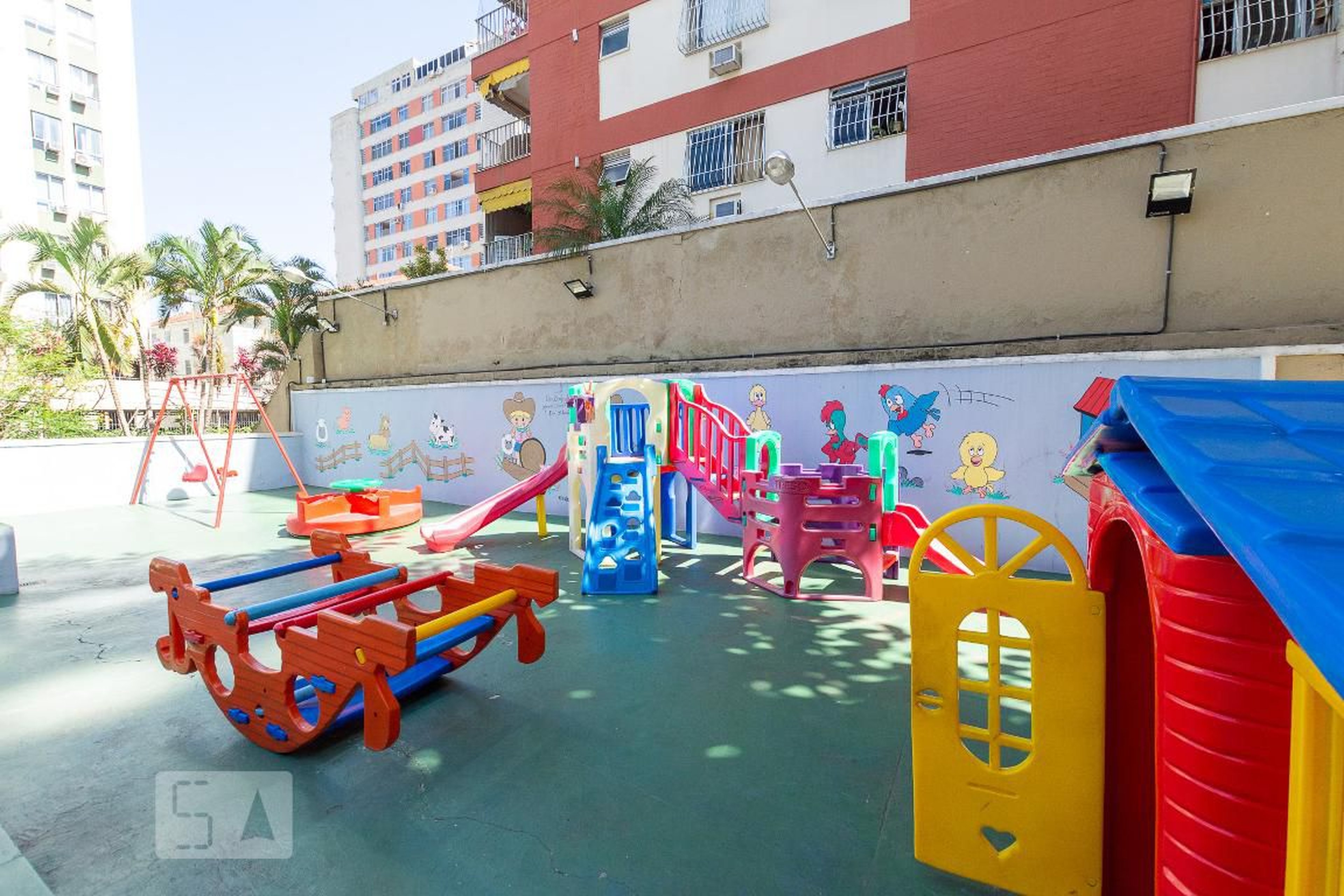 Parquinho - Edifício S Rosas e Tulipas