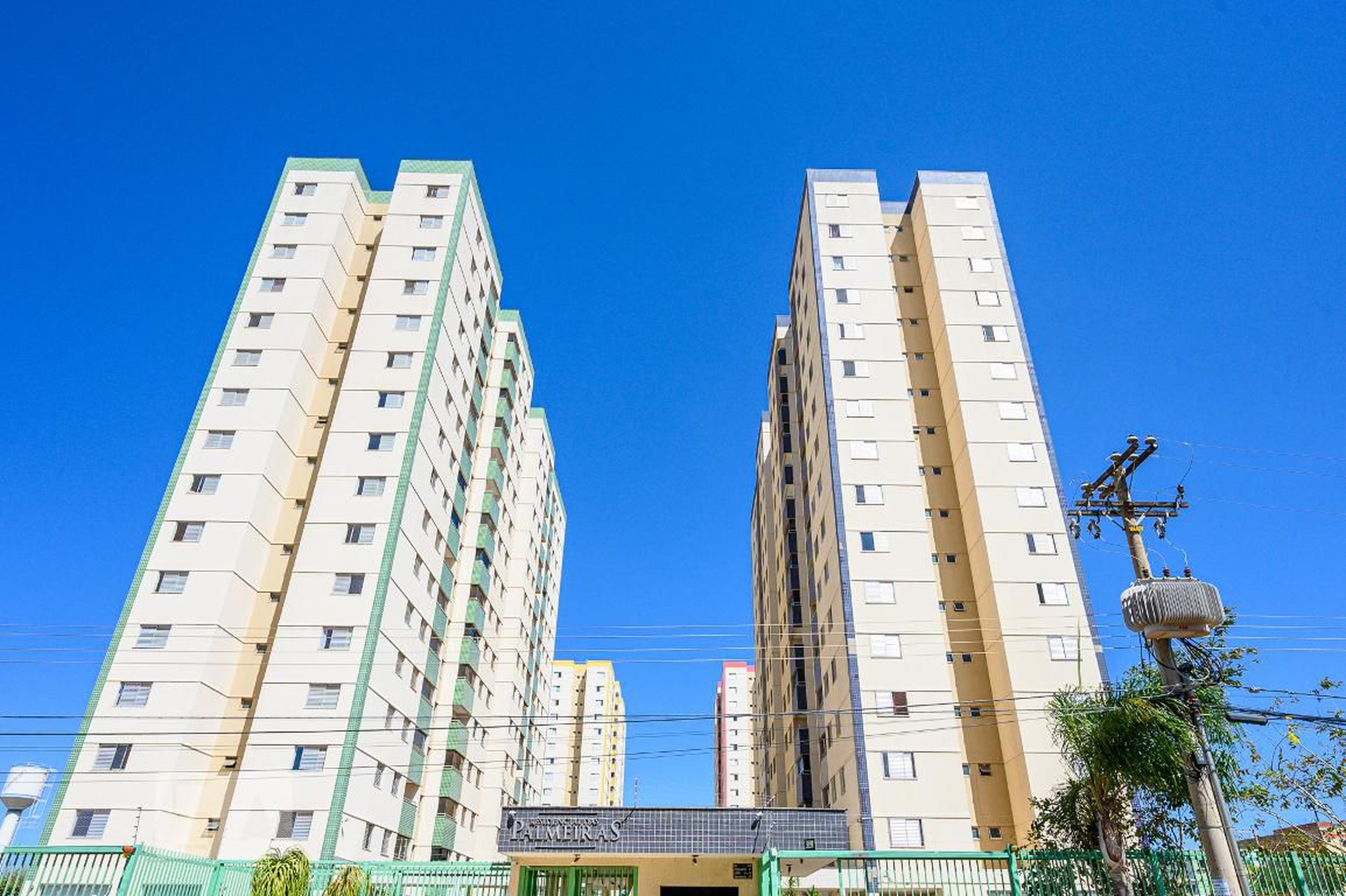 Fachada Condomínio em Qi 416 Conjunto 1, Samambaia Sul