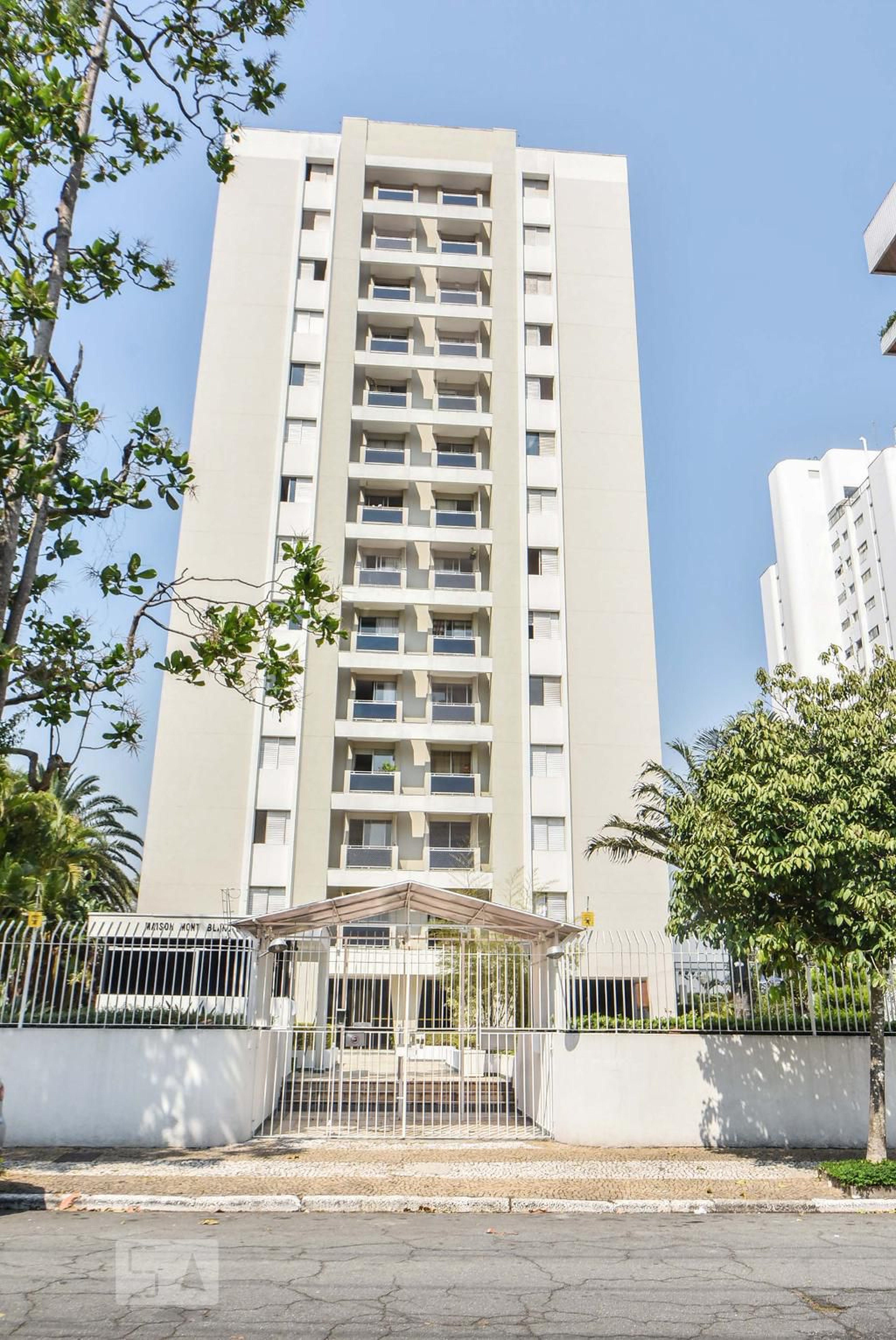 Prédio Condomínio Maison Mont Blanc