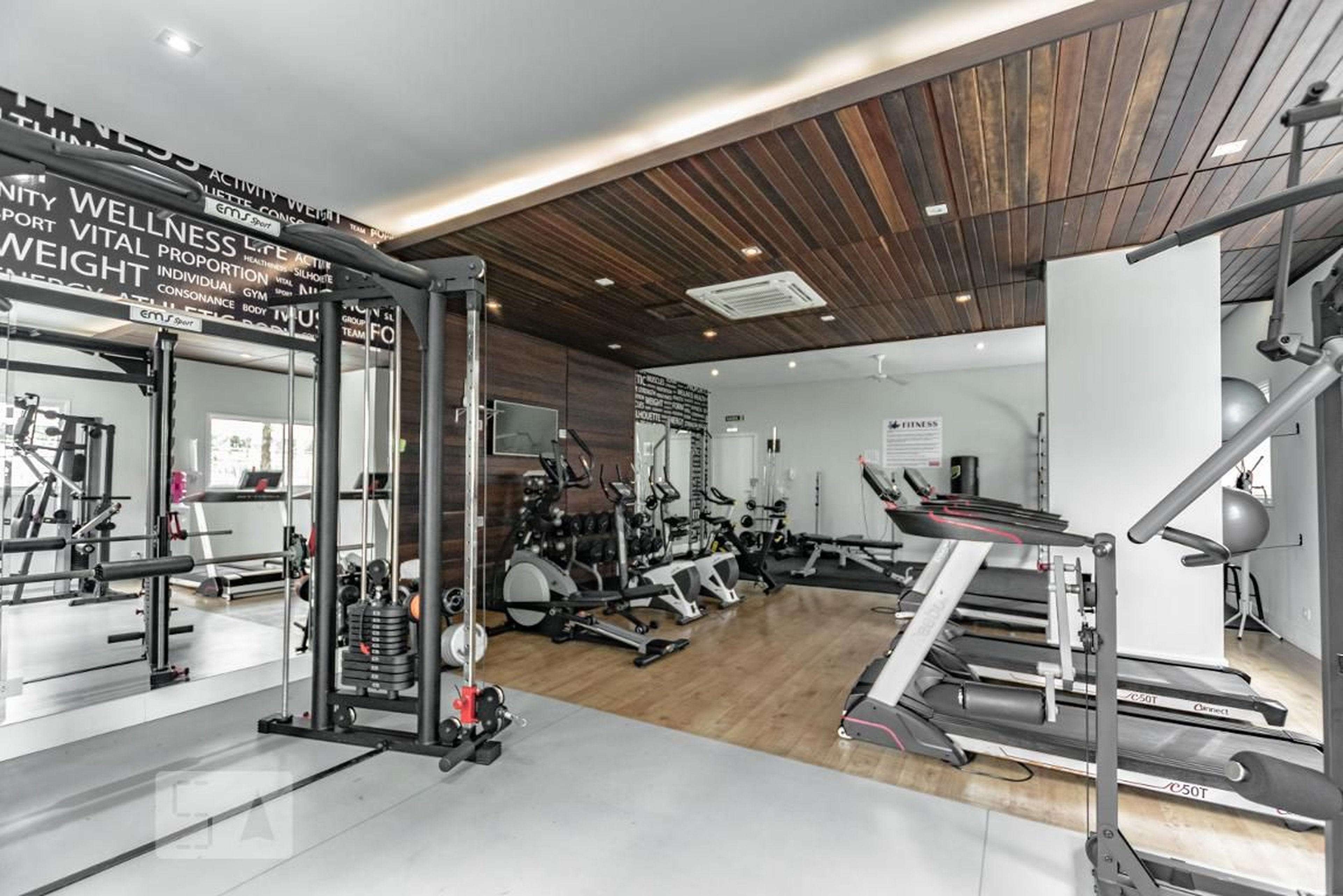 Academia - Rossi Cosmopolitan