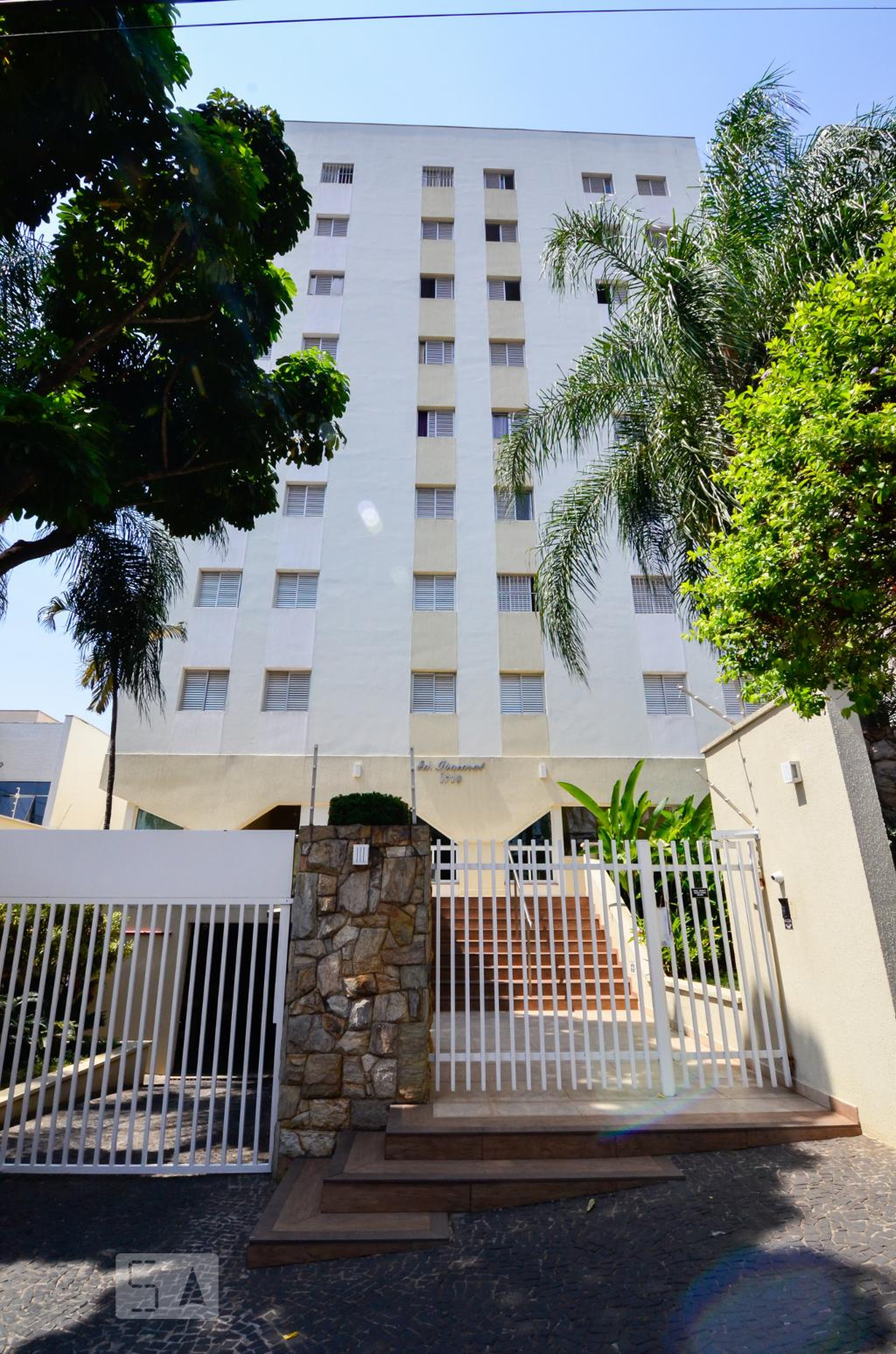 Fachada do prédio Condomínio Ipacaraí