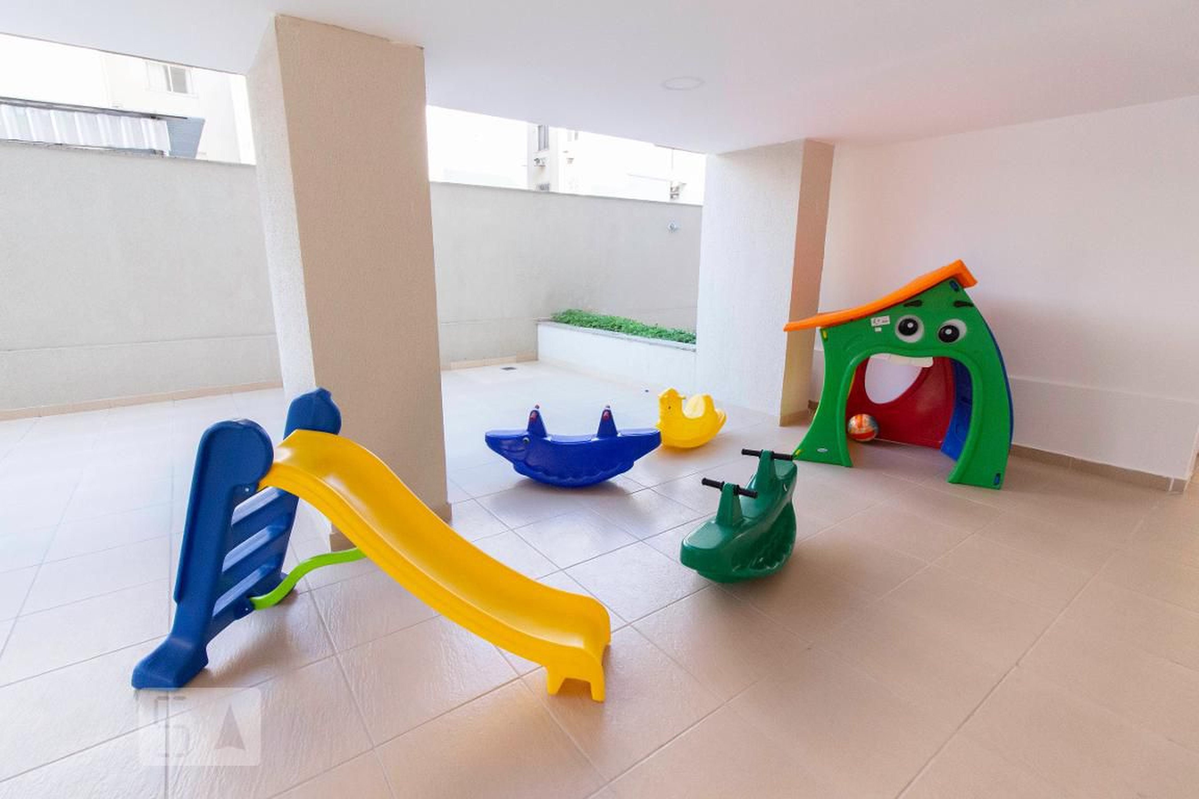 Playground - Station Recidencial