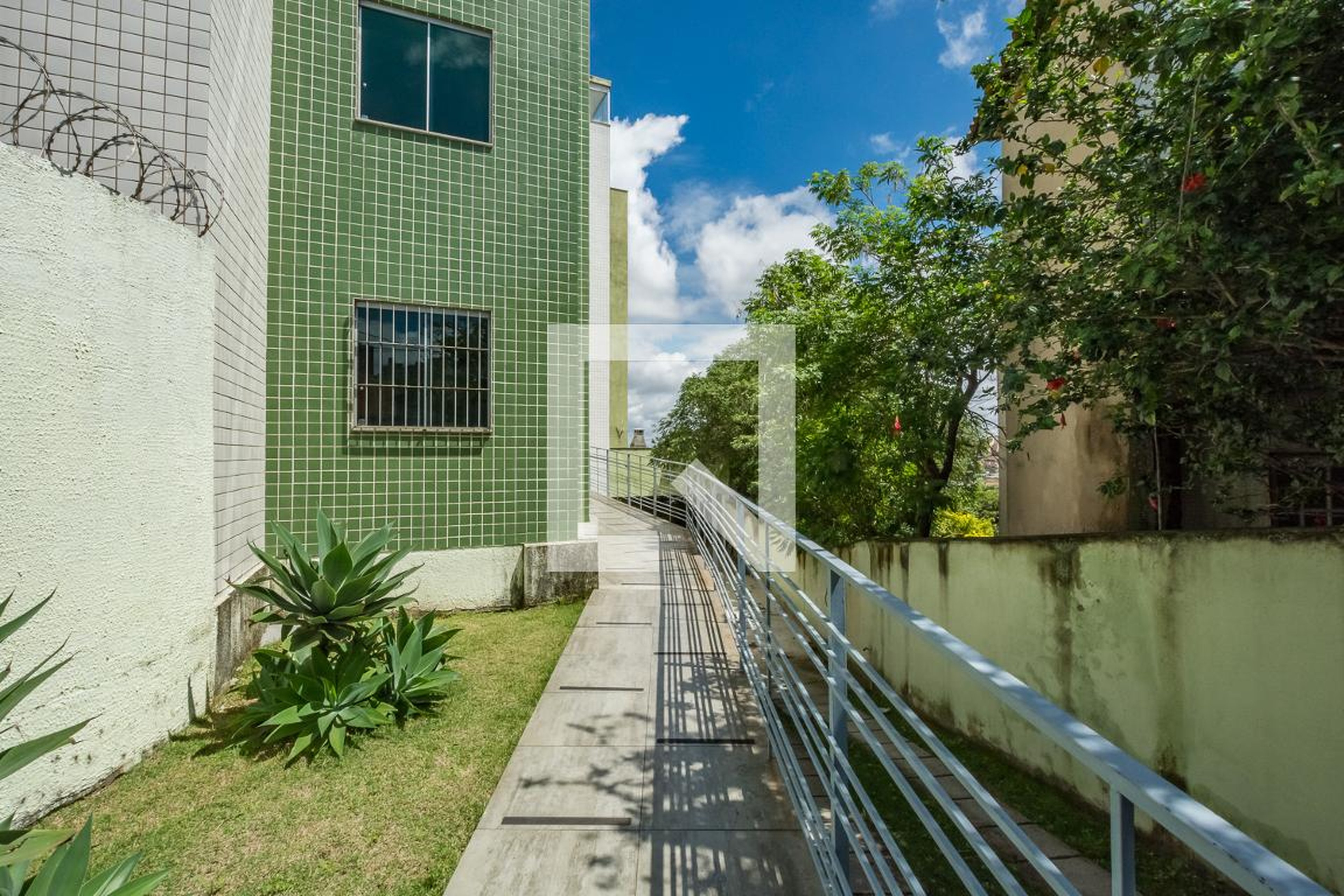 Entrada - Edifício Antônio Mascarenhas 32