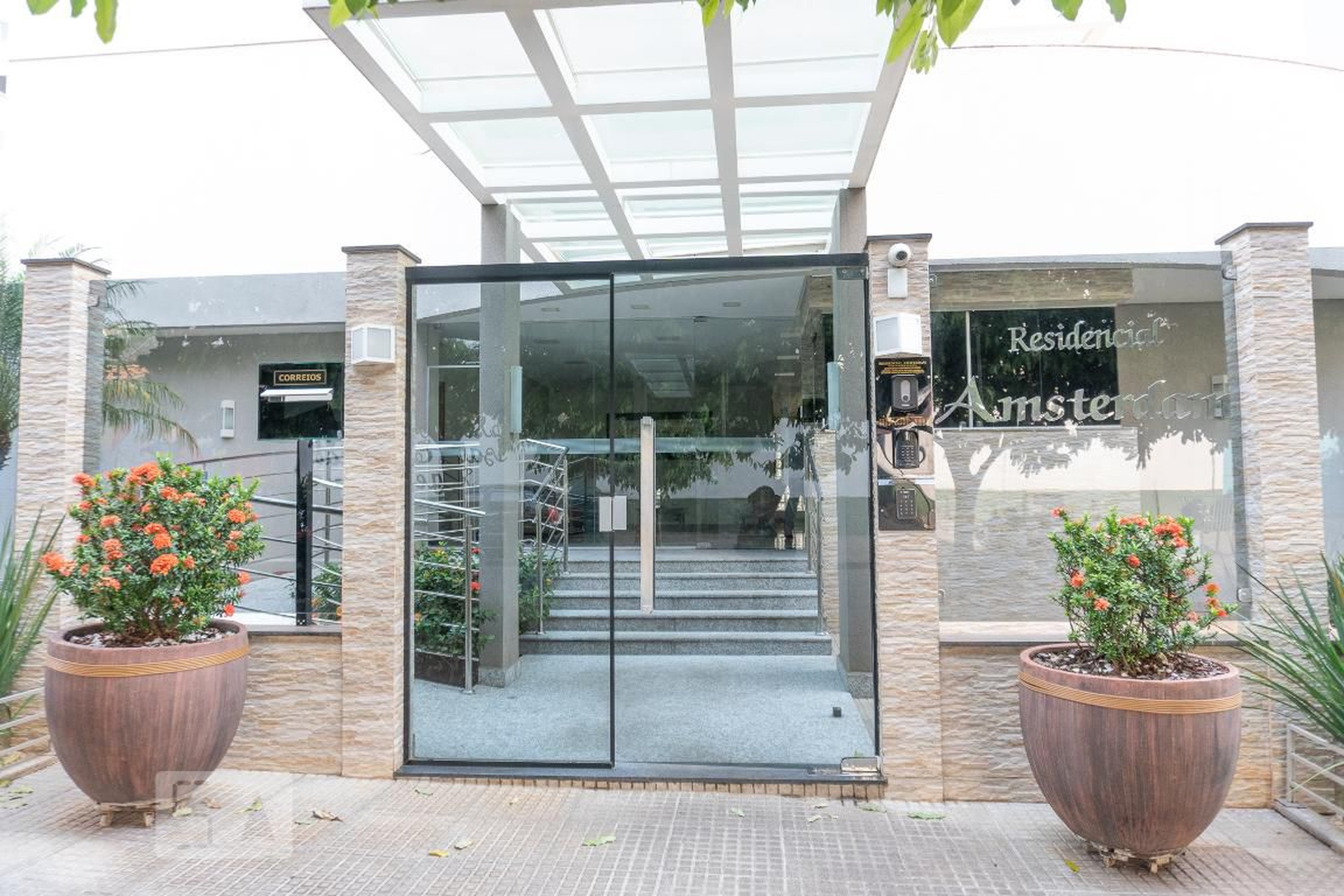 Fachada Condomínio em Rua São Luís, 480