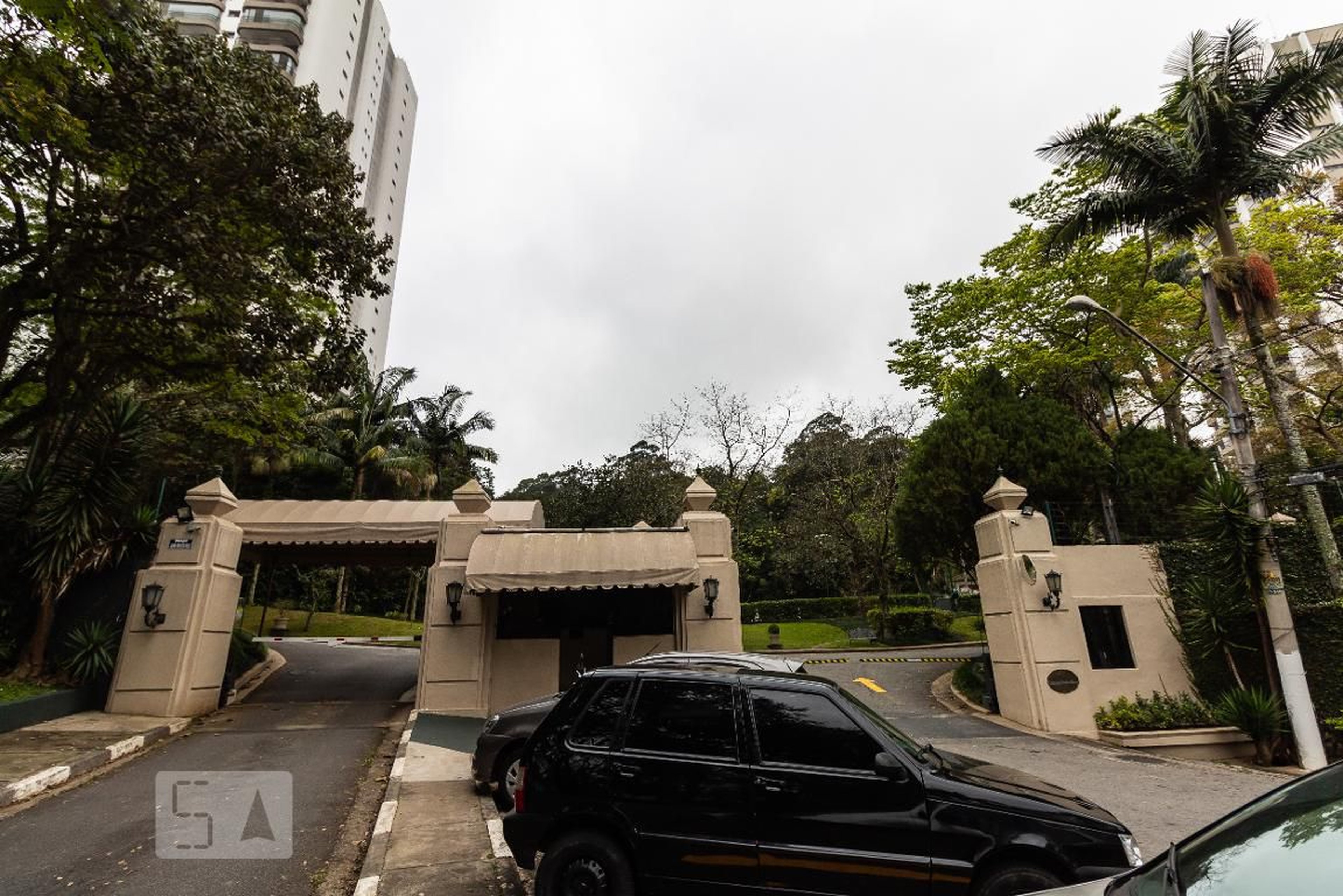 Prédio Condomínio Chácara Santa Helena