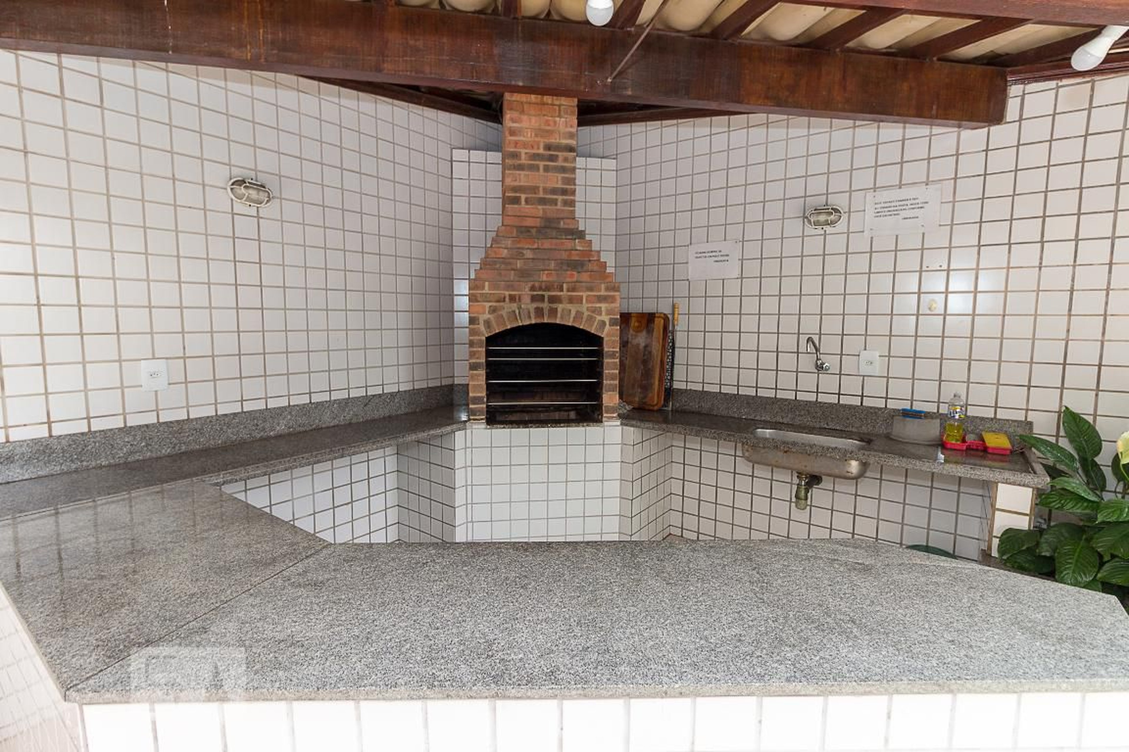 Churrasqueira - Residencial das Orquídeas