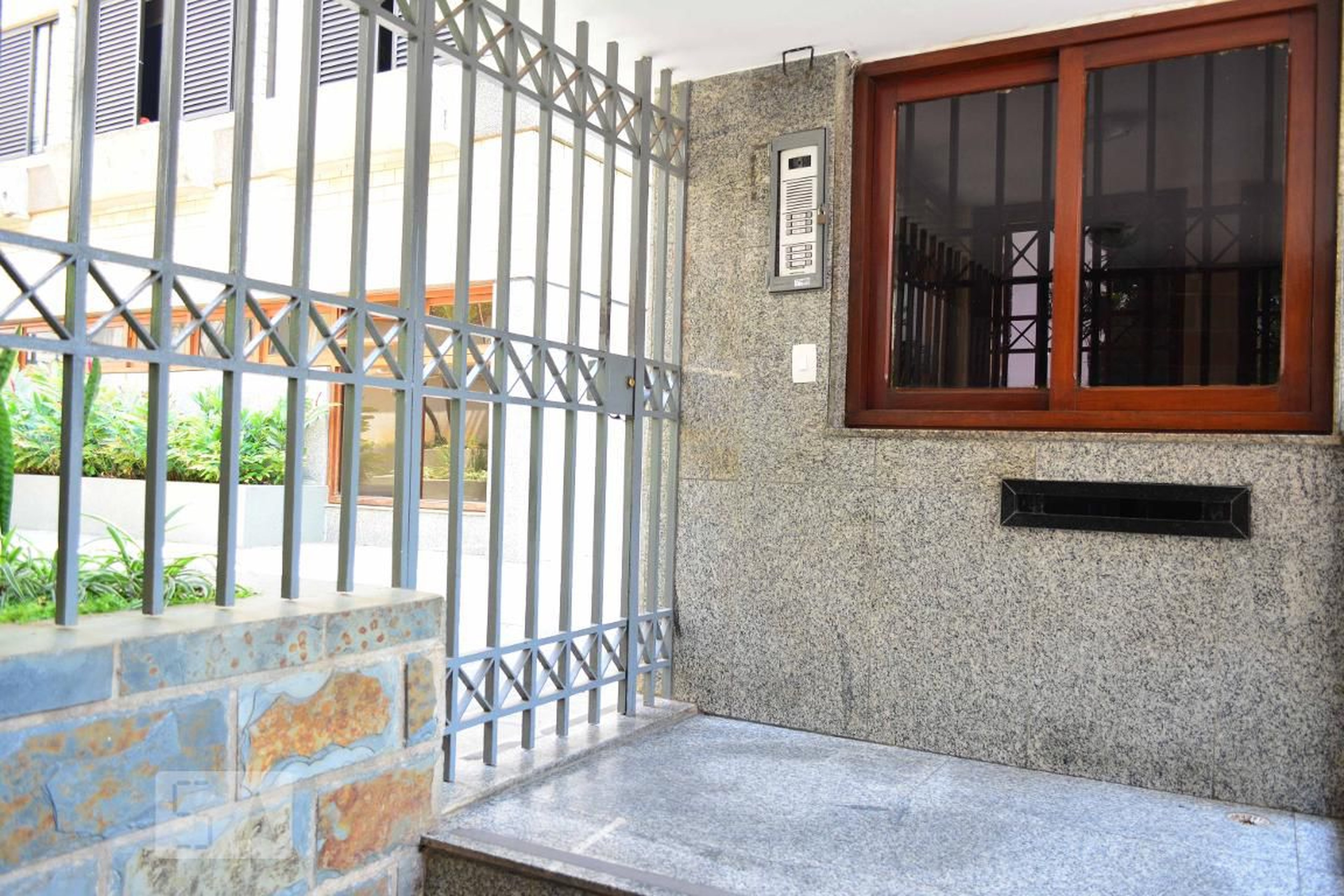 Entrada - Jayme Gouvea Dolabella