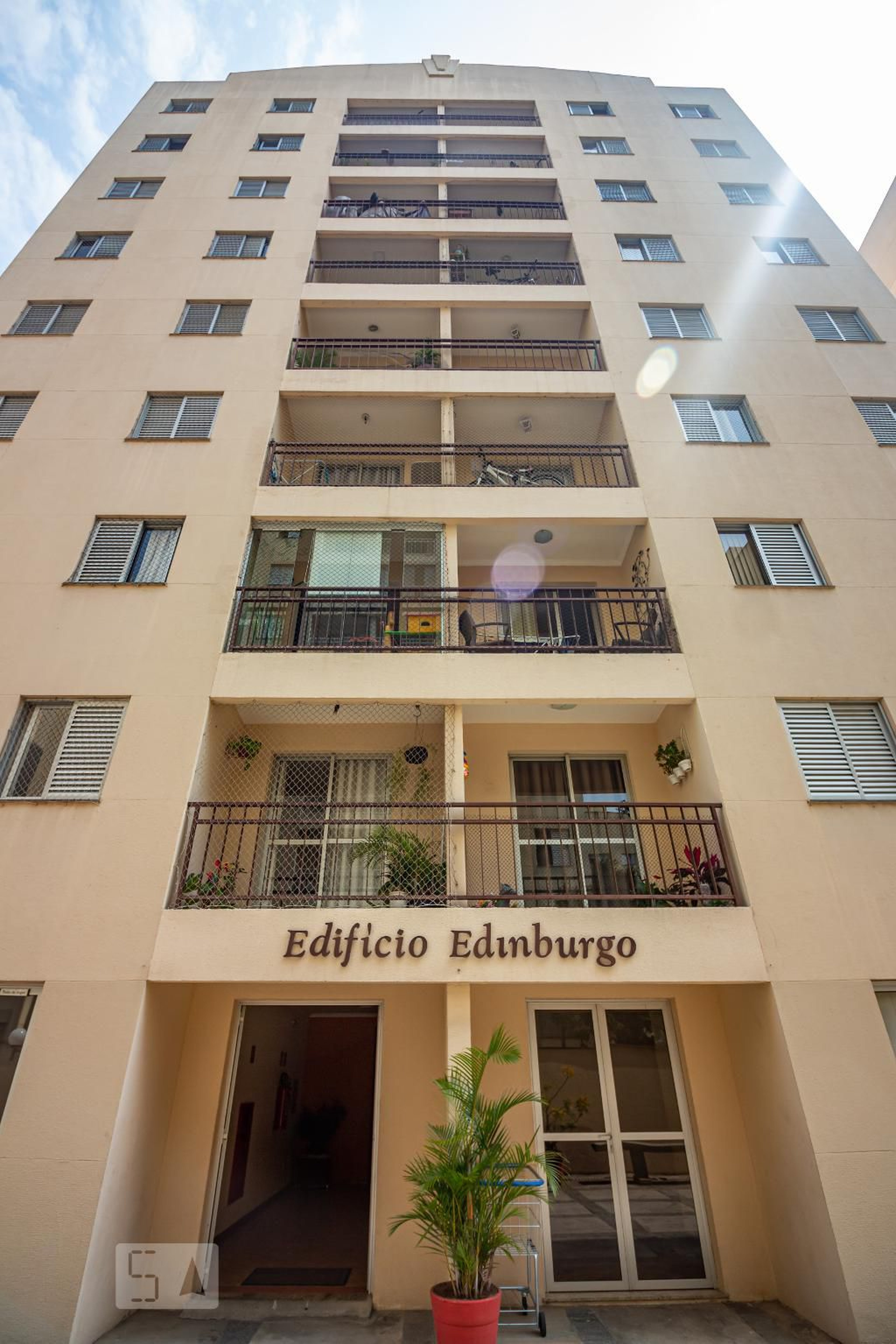 Fachada do Prédio Condomínio Grã-bretanha