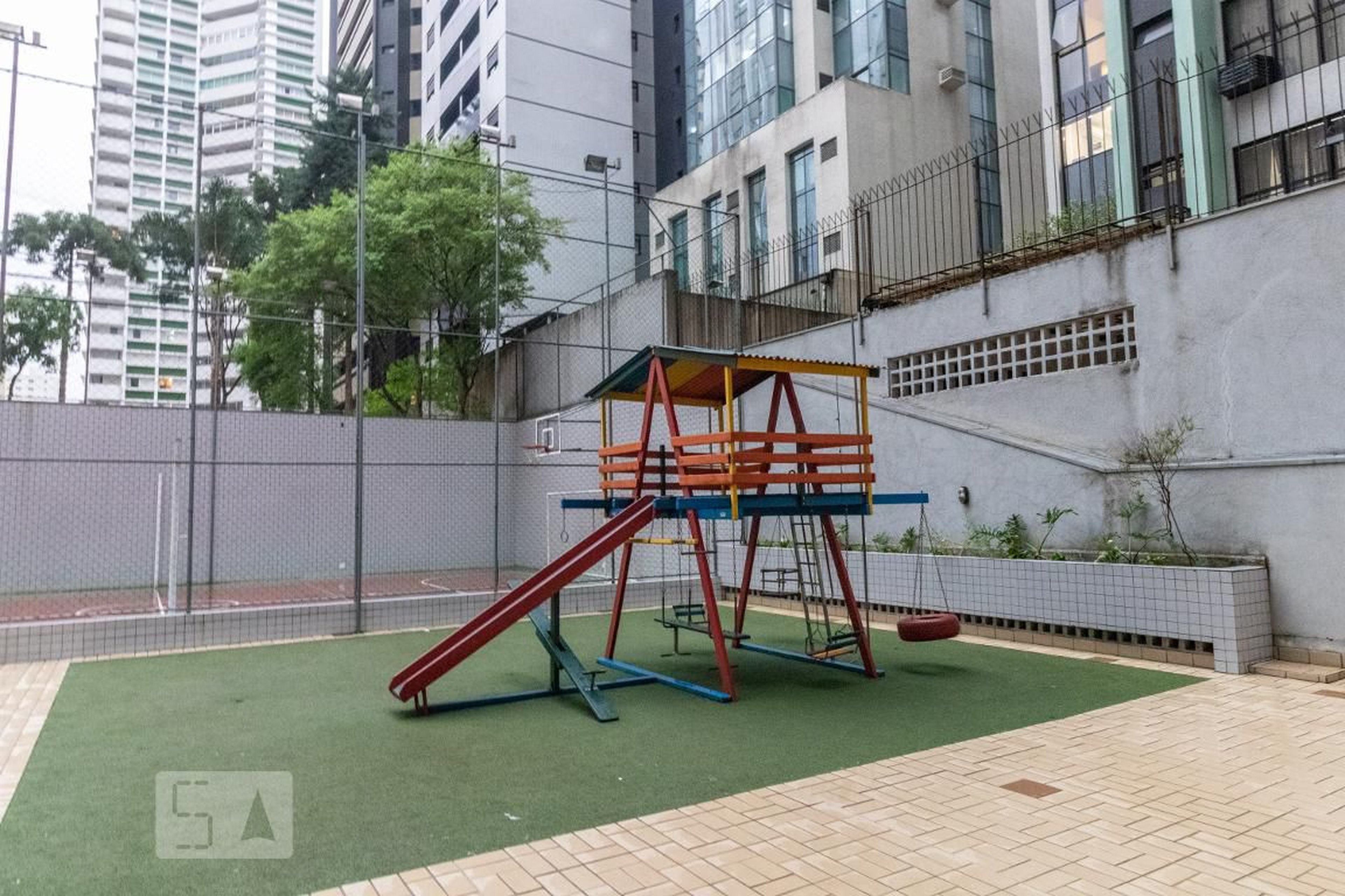 Playground - Edifício Mondrio