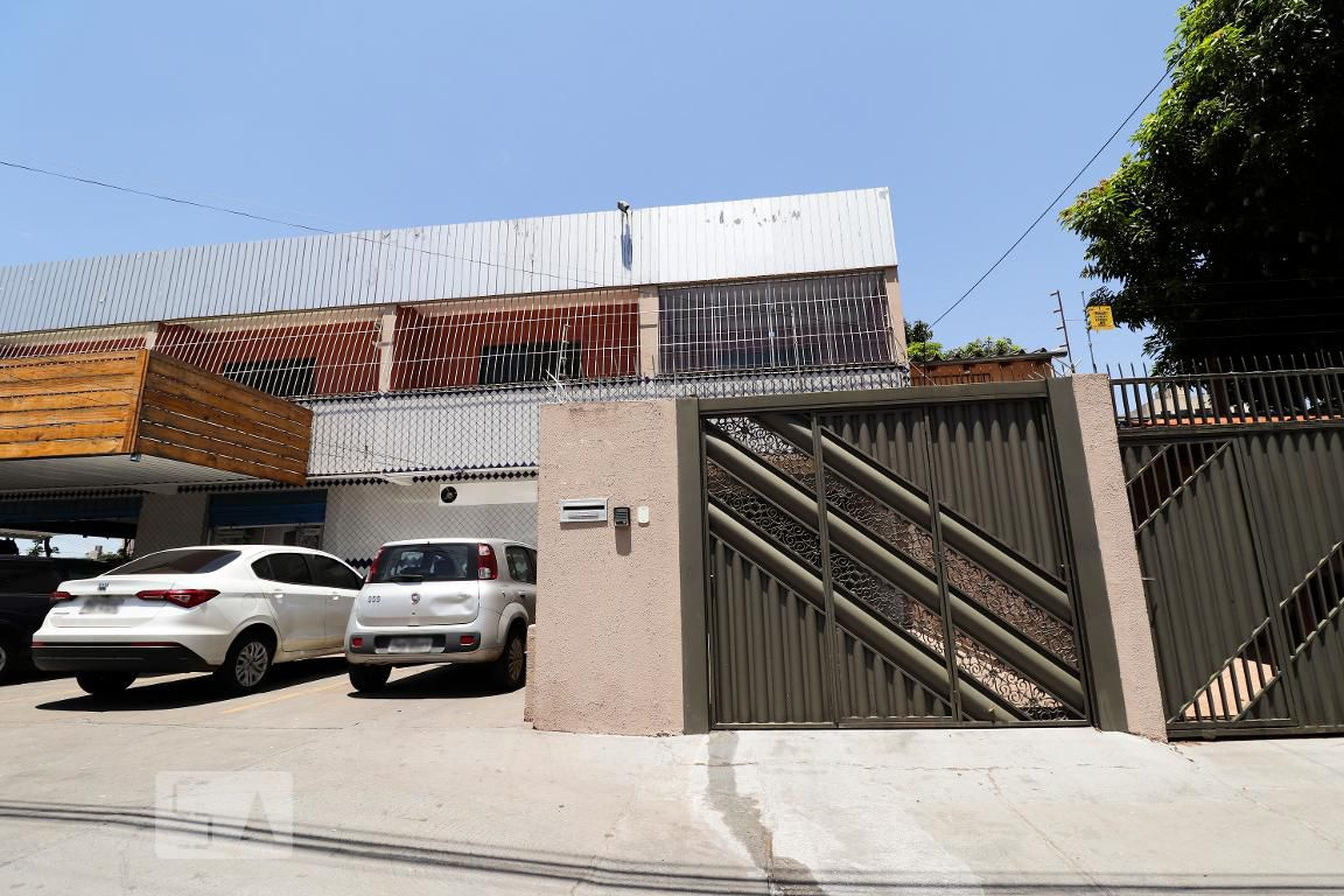 Fachada Condomínio em Rua Santarém, 670