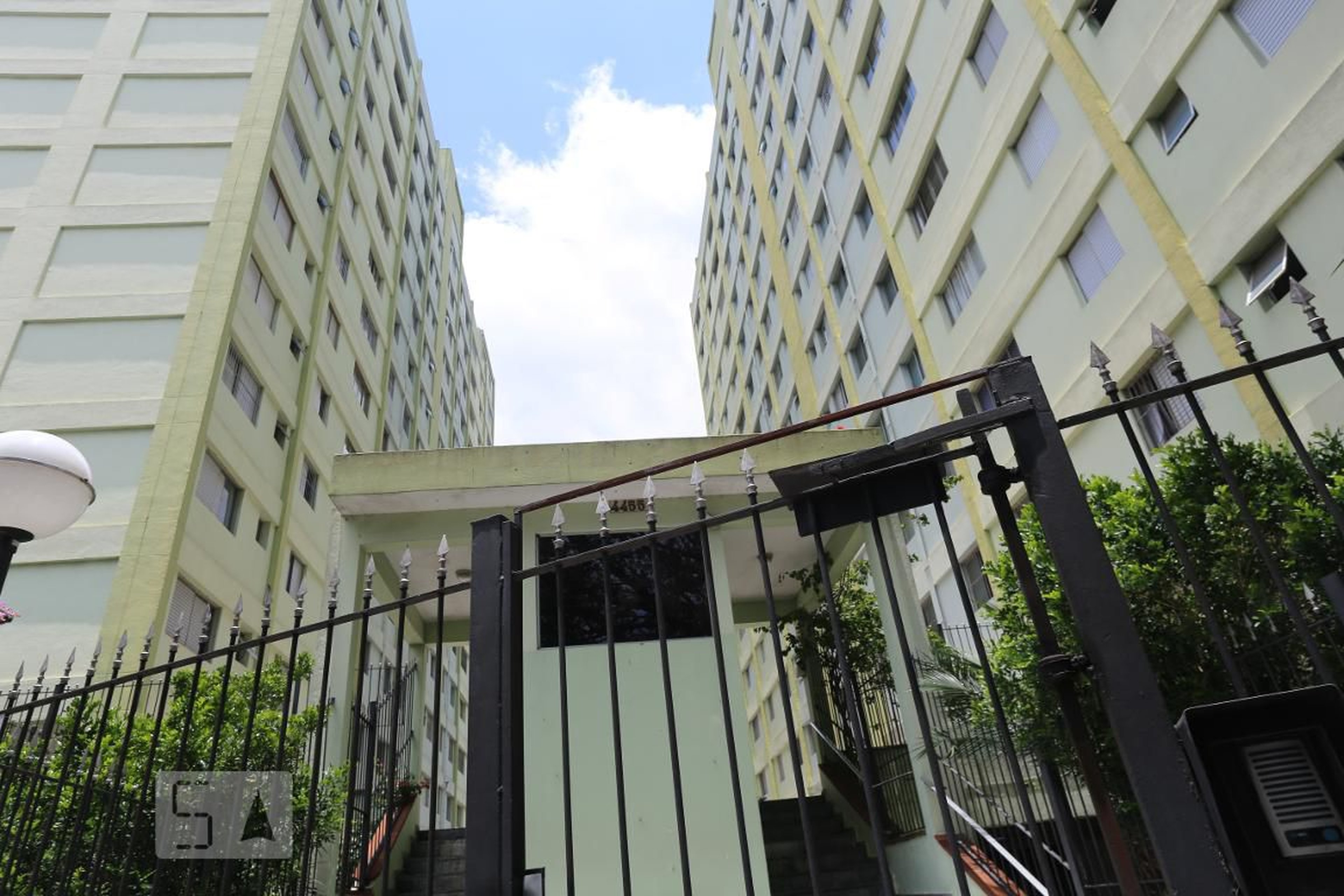 Fachada do Condomínio Condomínio Conjunto Residencial Rosa Maria I II