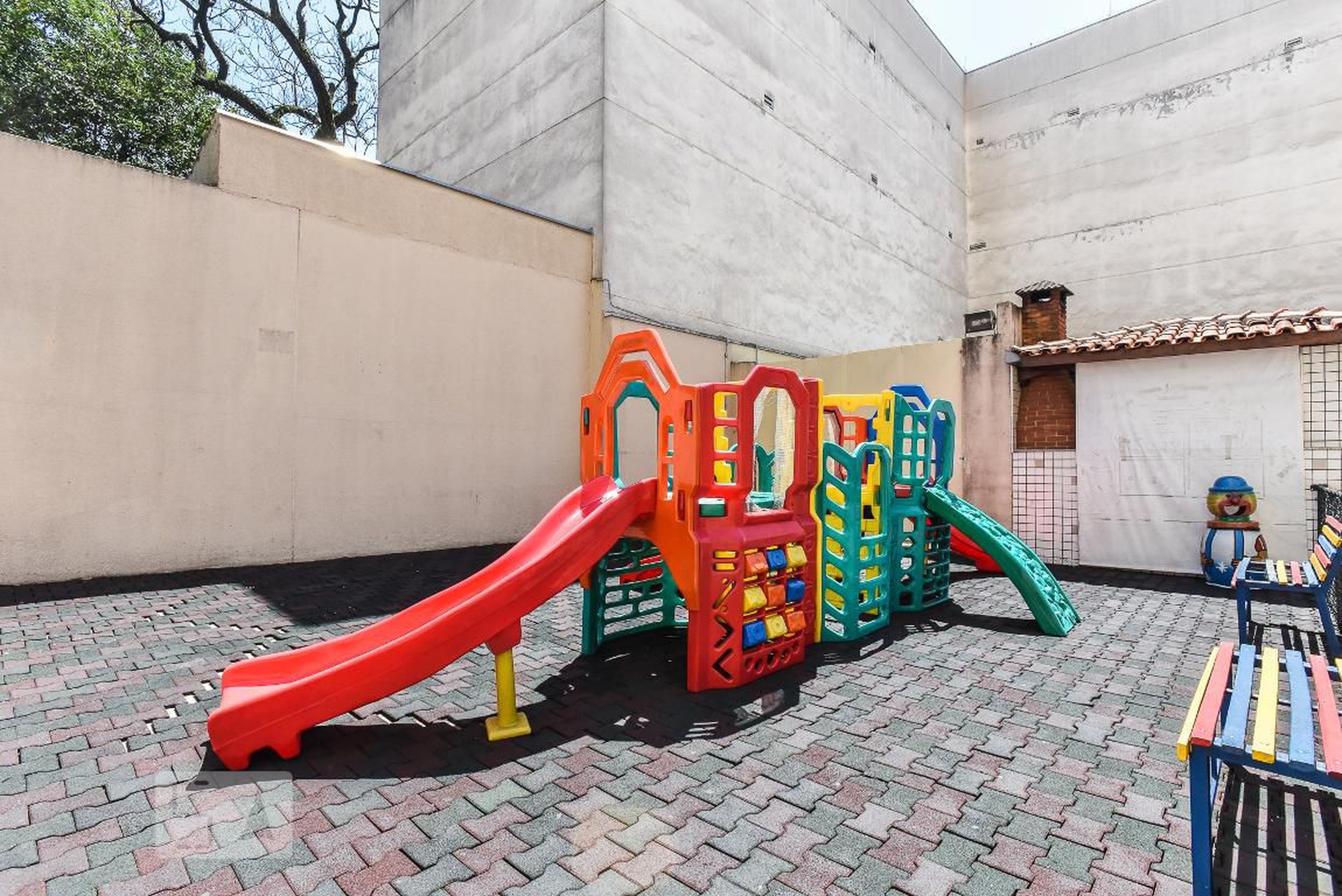 Playground - Max Vitta I