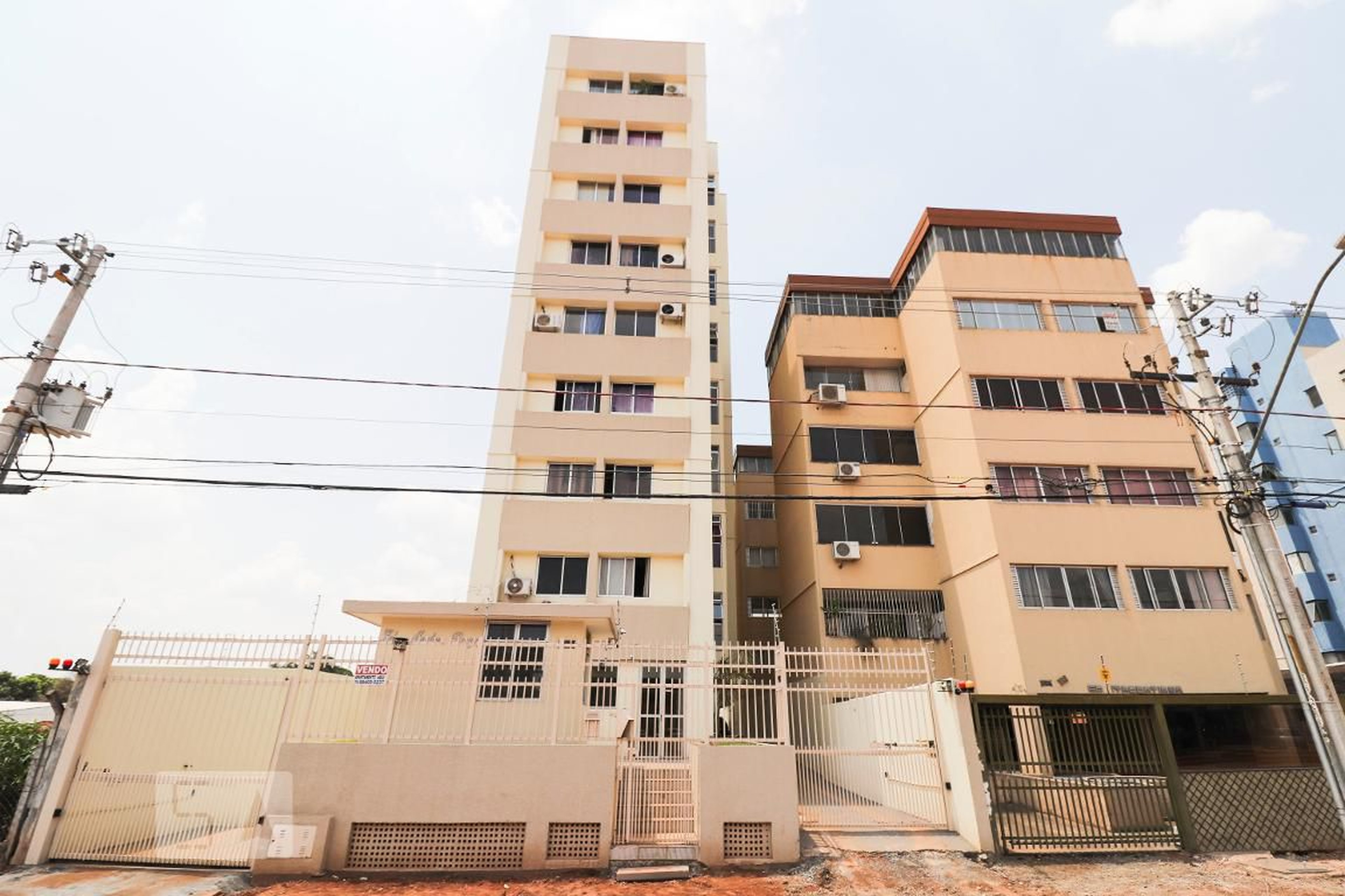 Fachada Condomínio Moulin Rouge