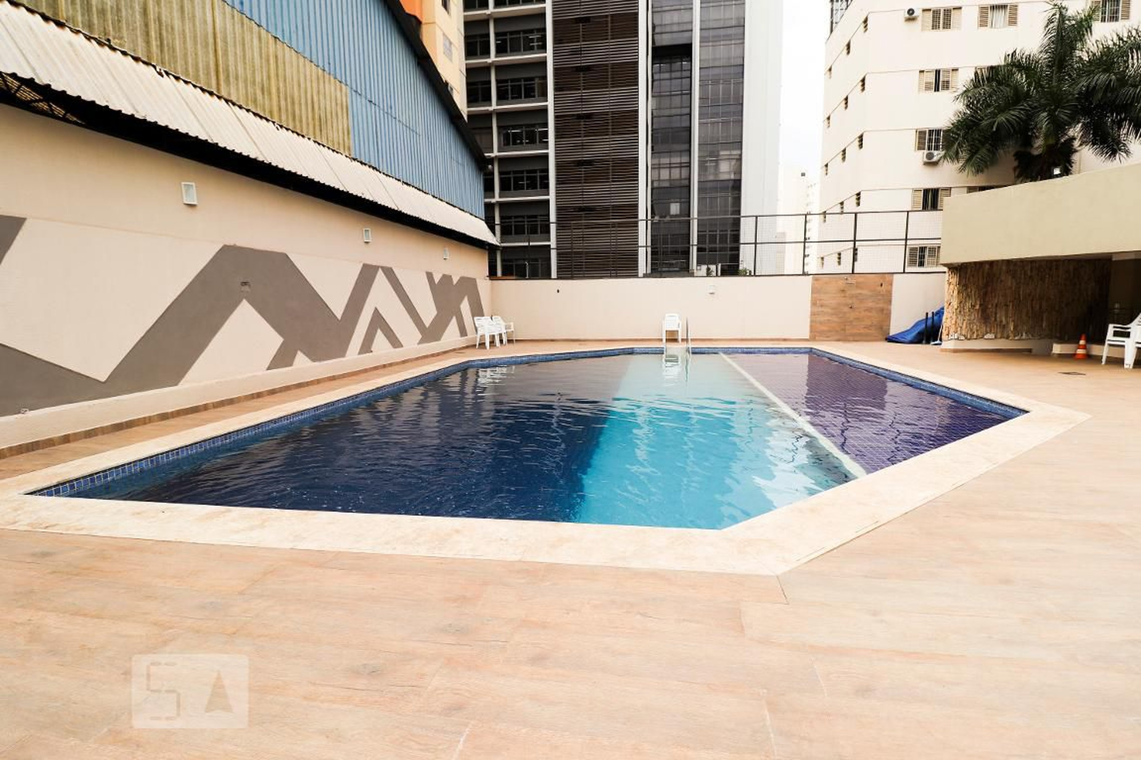 Piscina Aquecida - Léo Lince