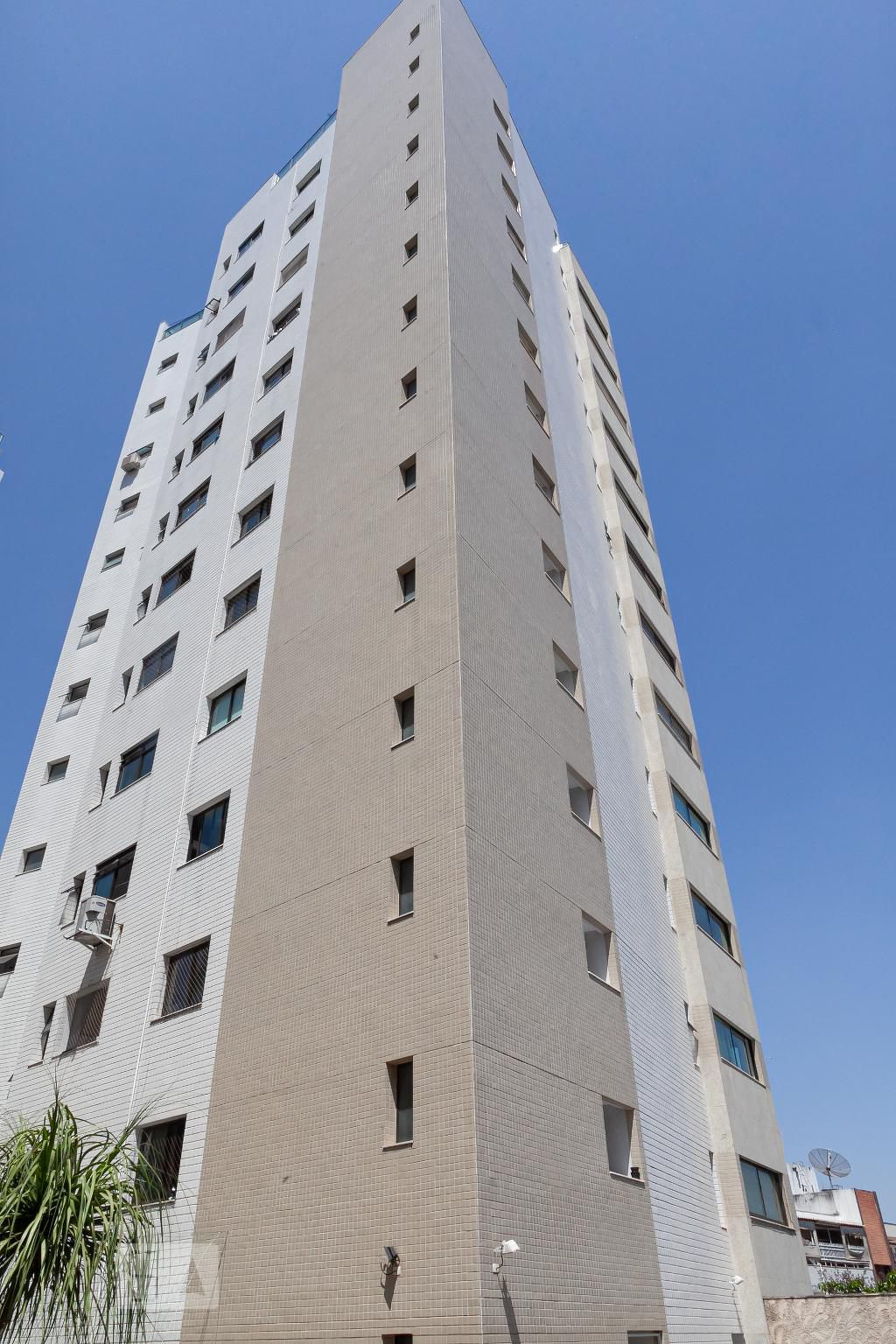 Fachada do Prédio Condomínio Velazquez