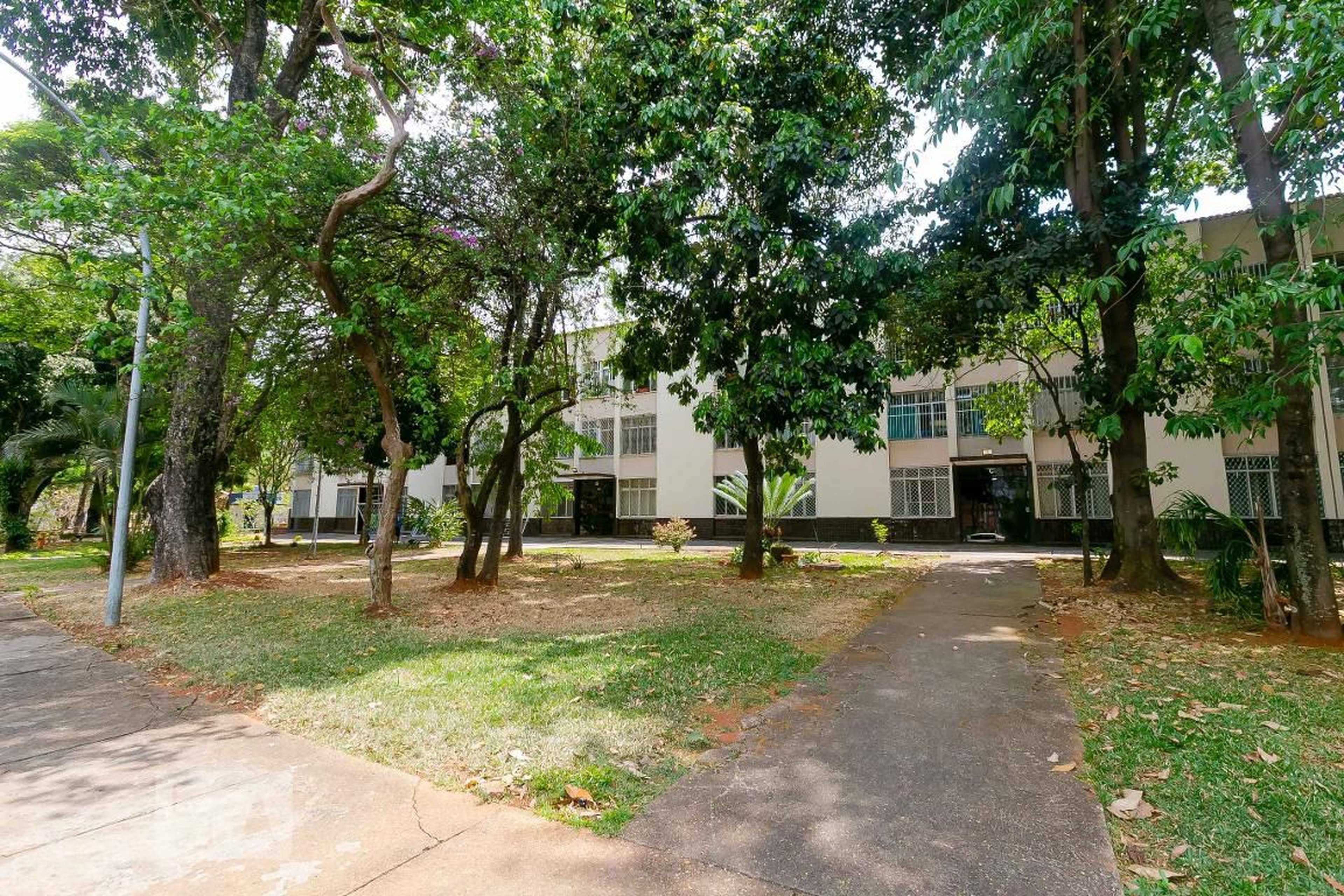 FACHADA Condomínio em Eqs, 409