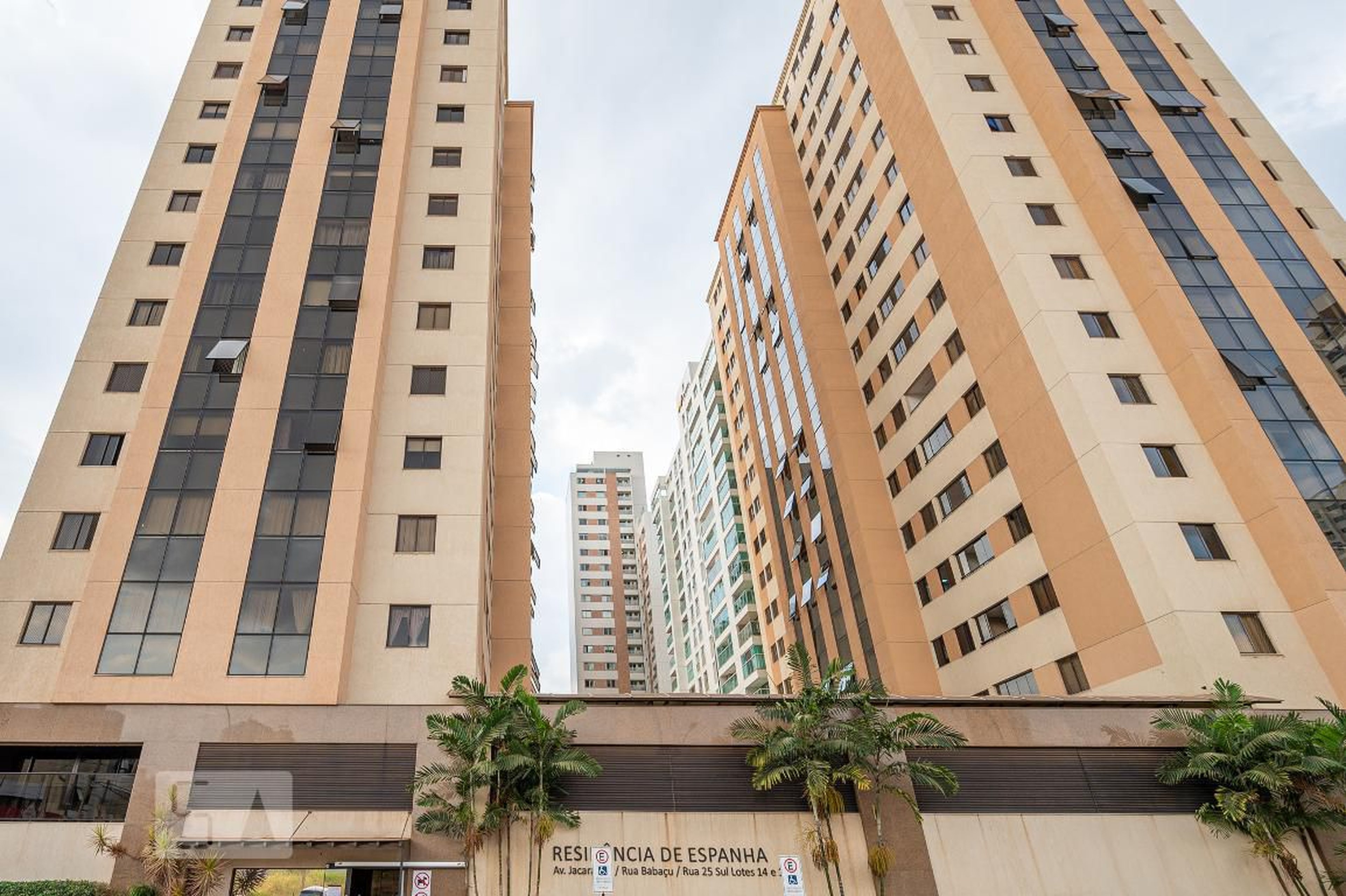 Fachada Condomínio Residência de Espanha