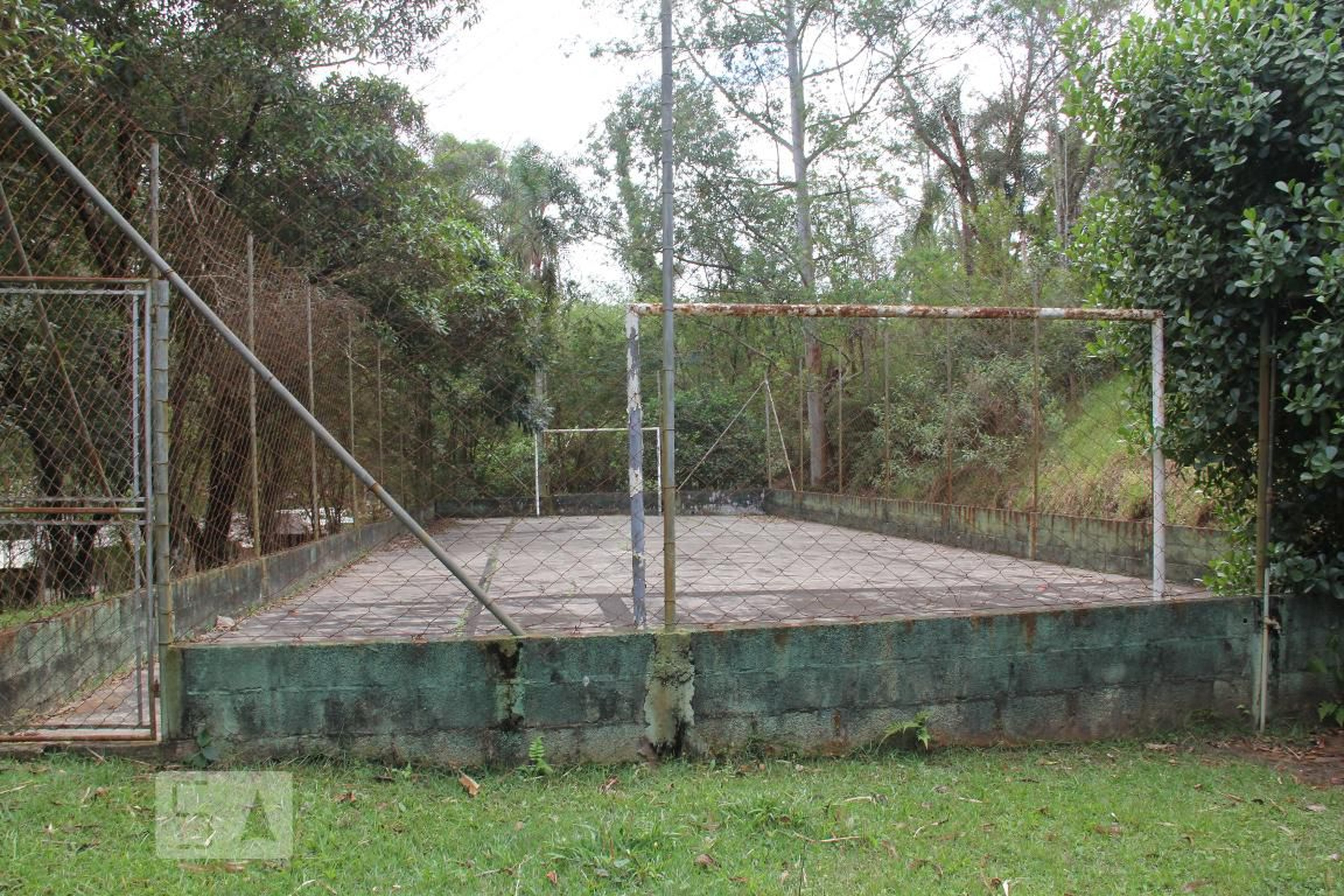 Quadra Condomínio em Rua Bartolo Murari, 2237