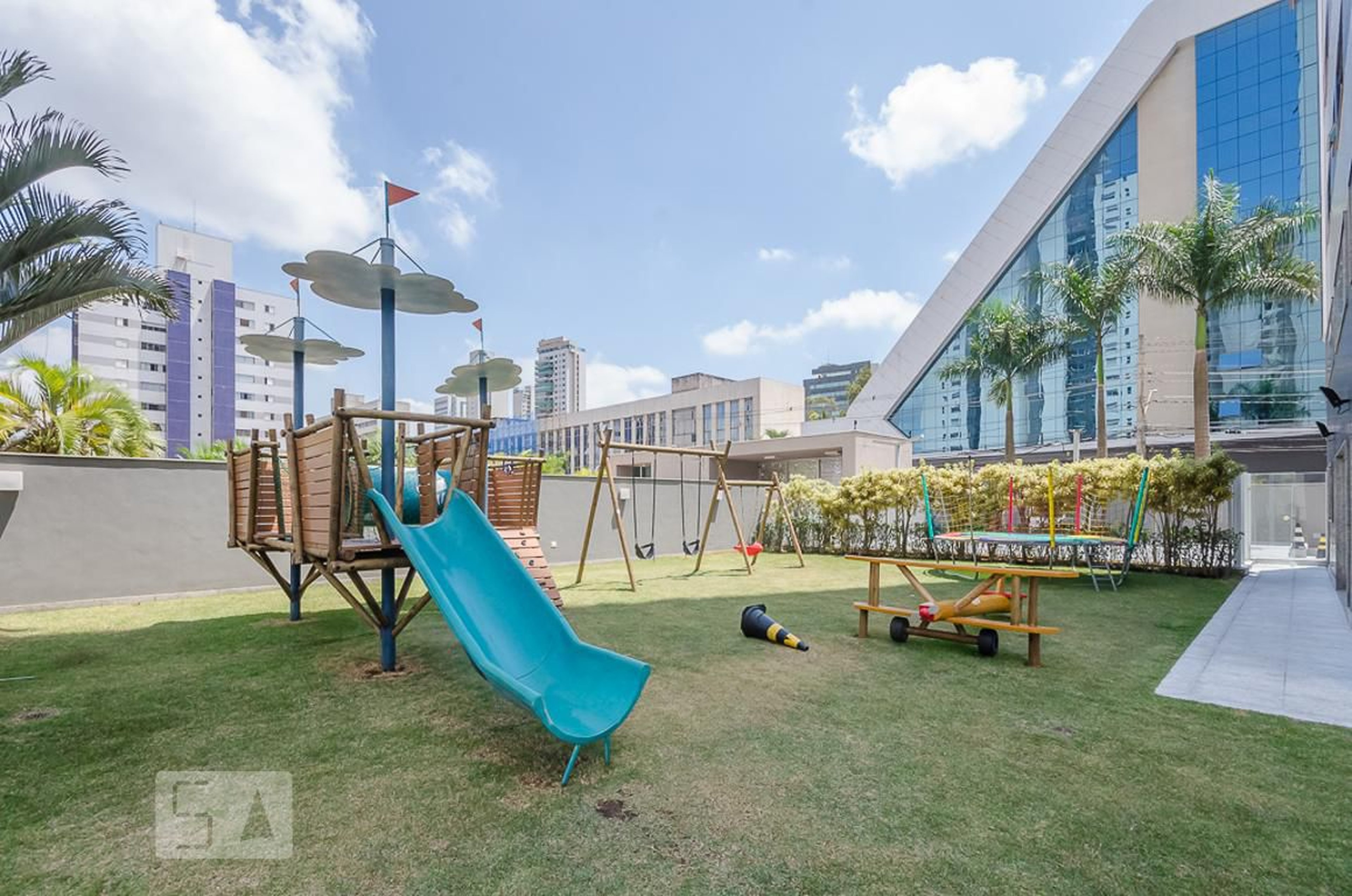 Playground - Ed Blue Tower Tennis Residence