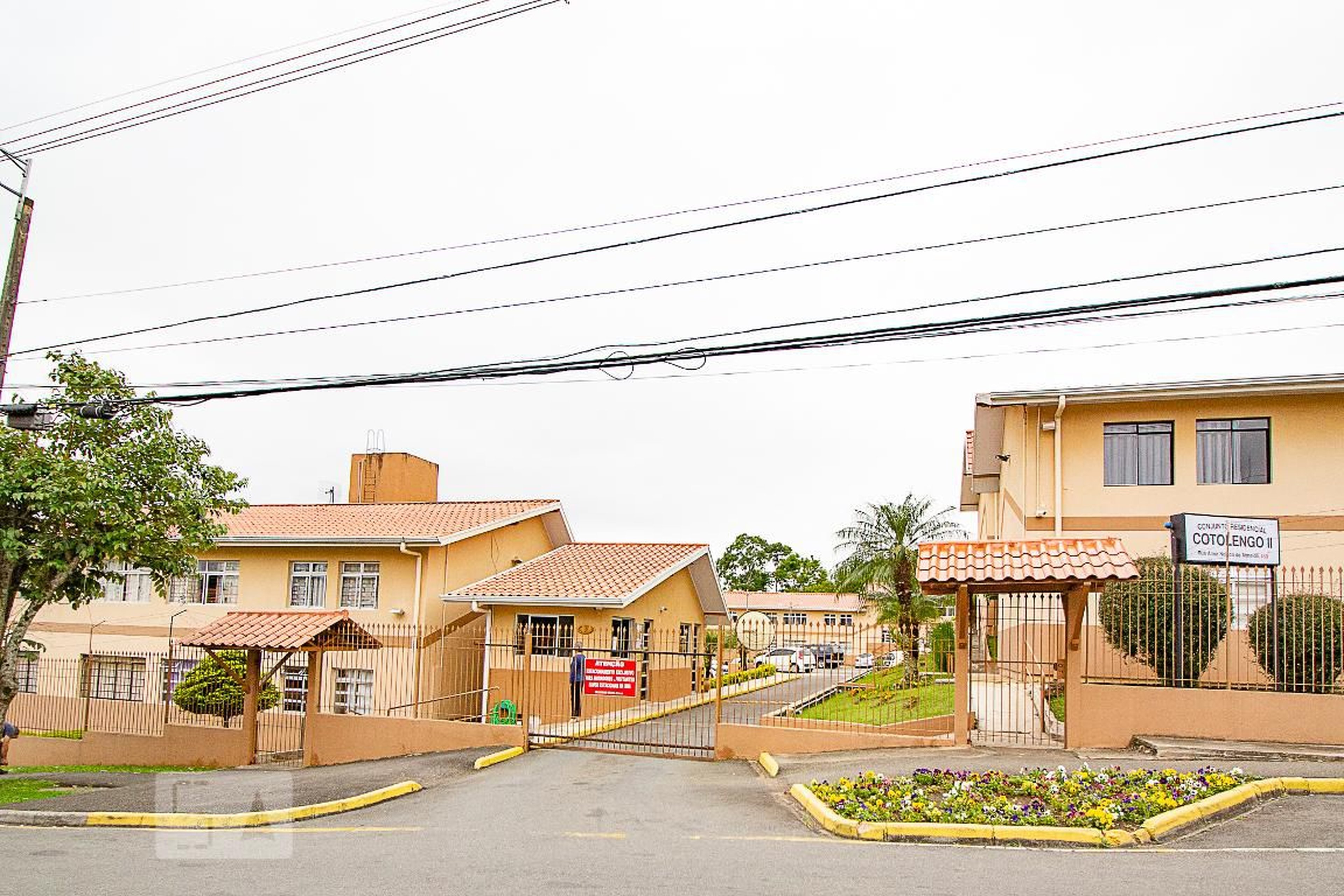 Fachada do Condomínio Condomínio Moradias Cotolengo II