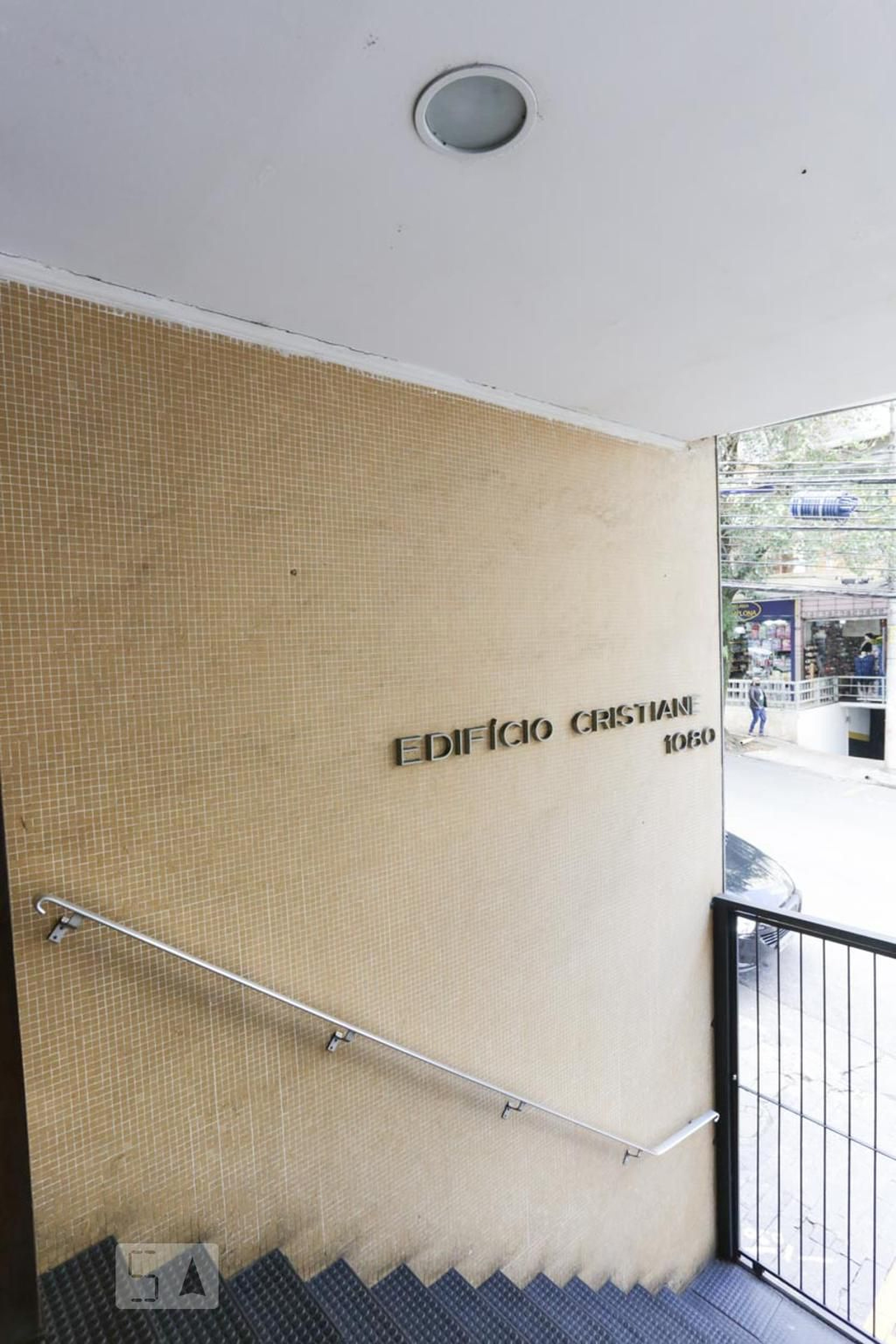 Fachada Condomínio em Rua Pamplona, 1082