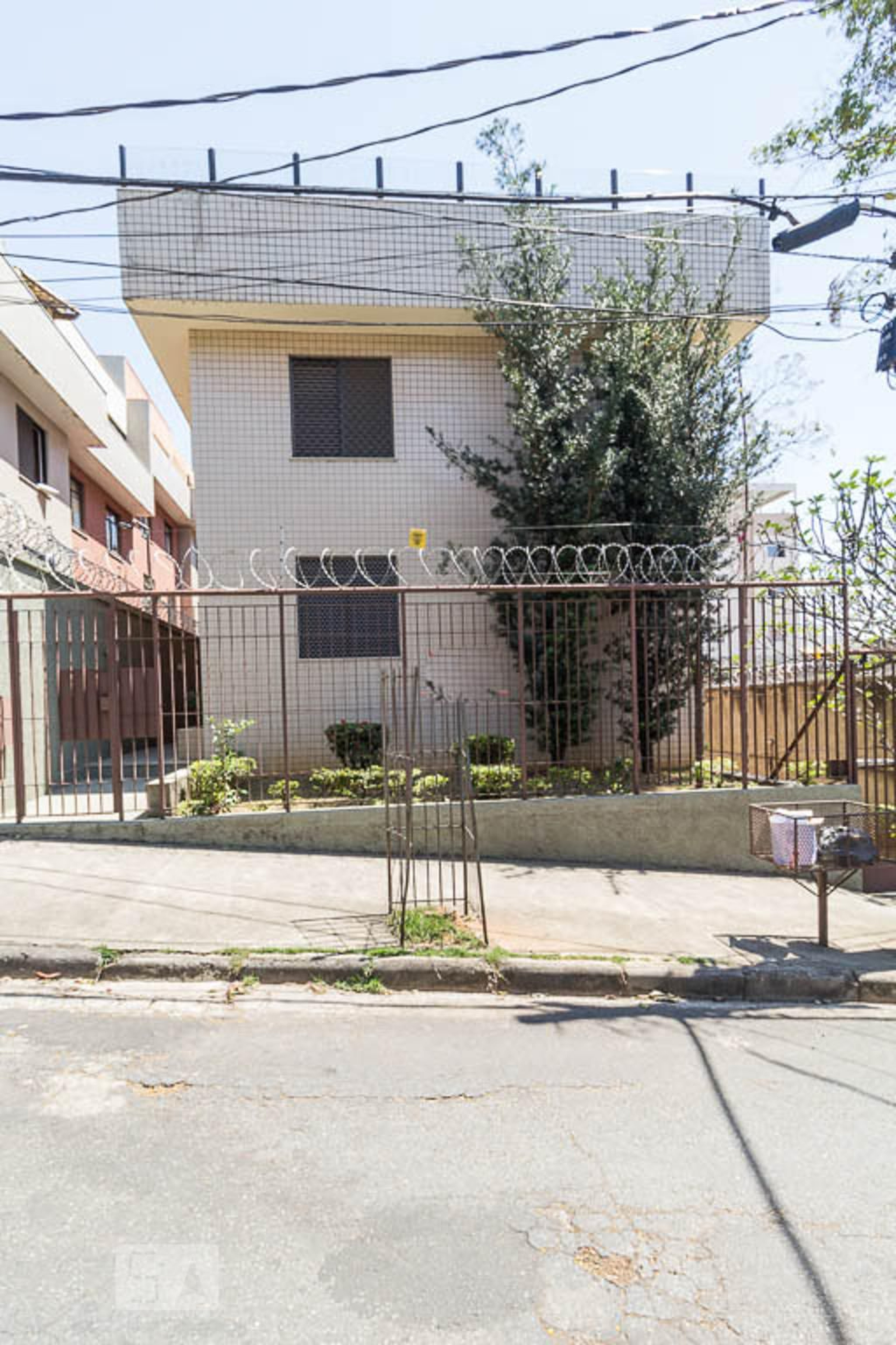 Fachada Condomínio em Rua Gérson Blumberg, 89