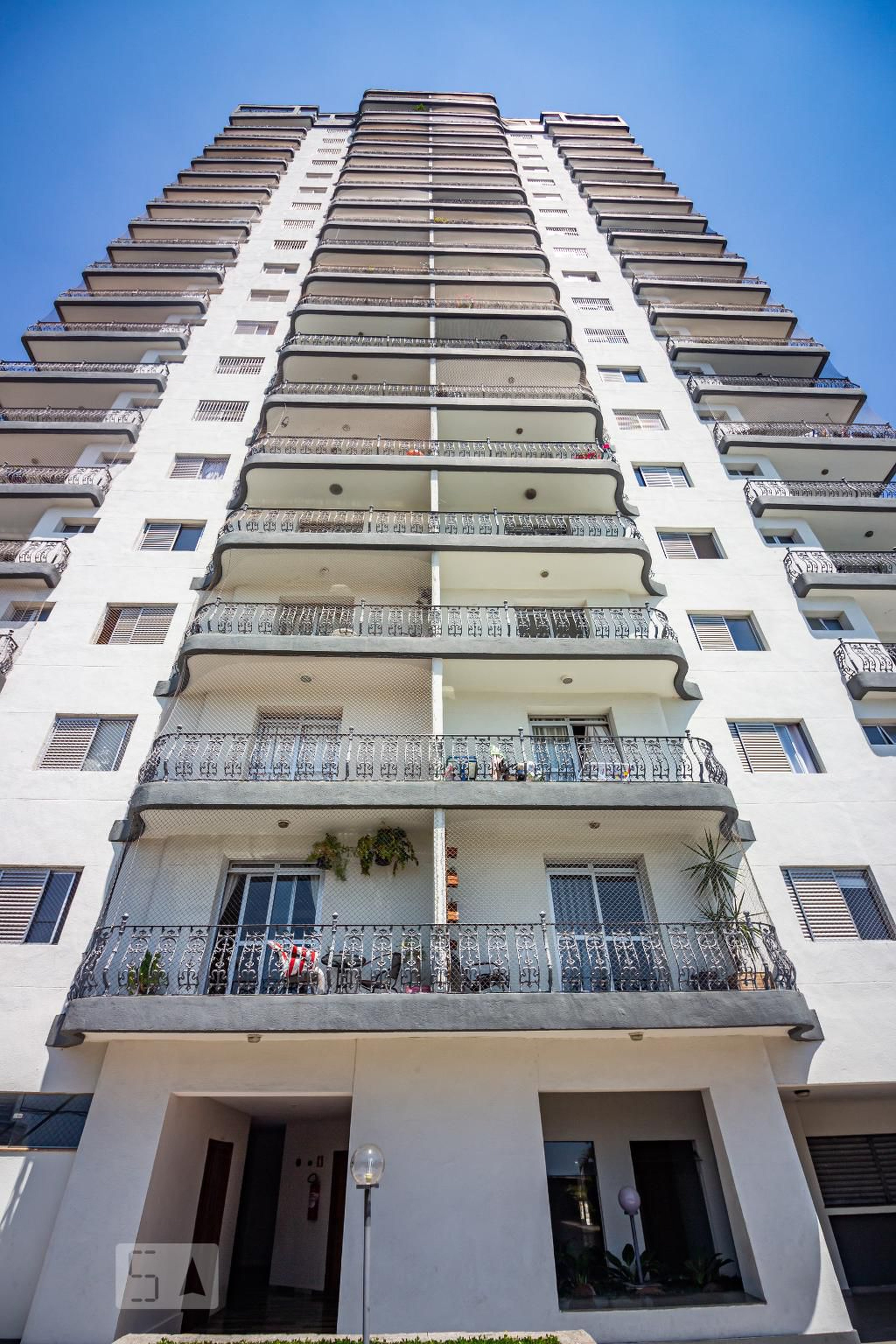 Fachada do Prédio Condomínio Italy