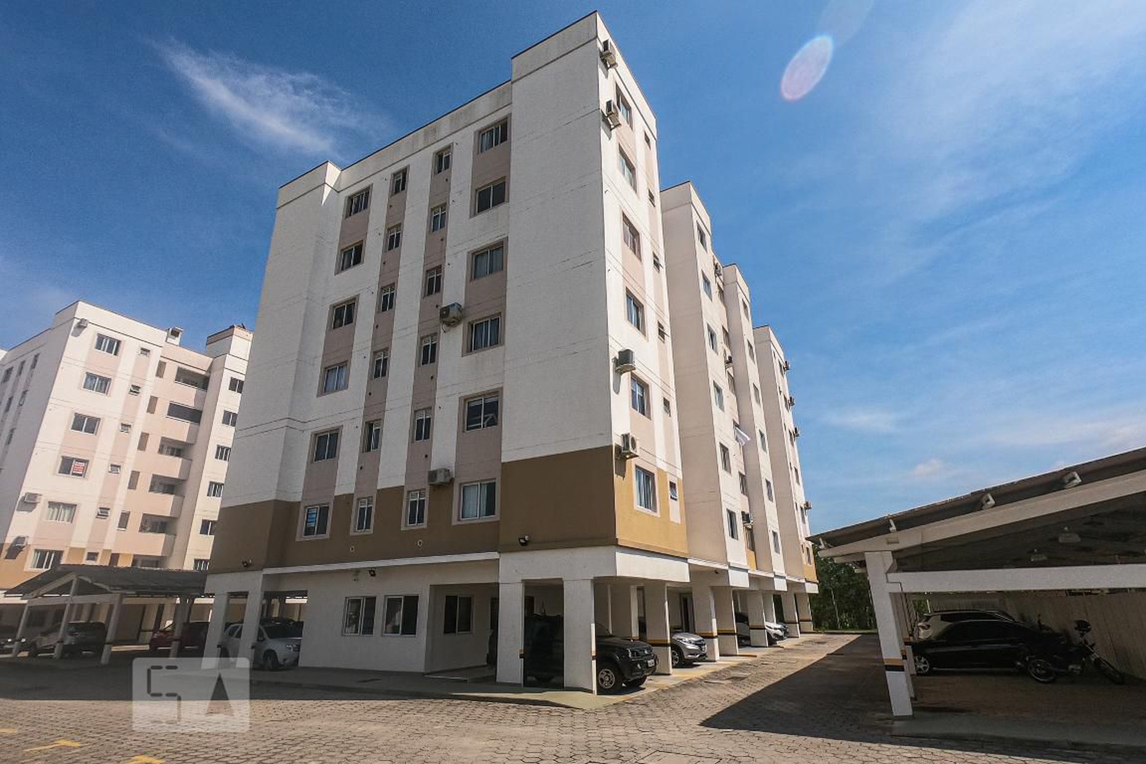 Fachada Condomínio em Rua José Onófre Pereira, 1105
