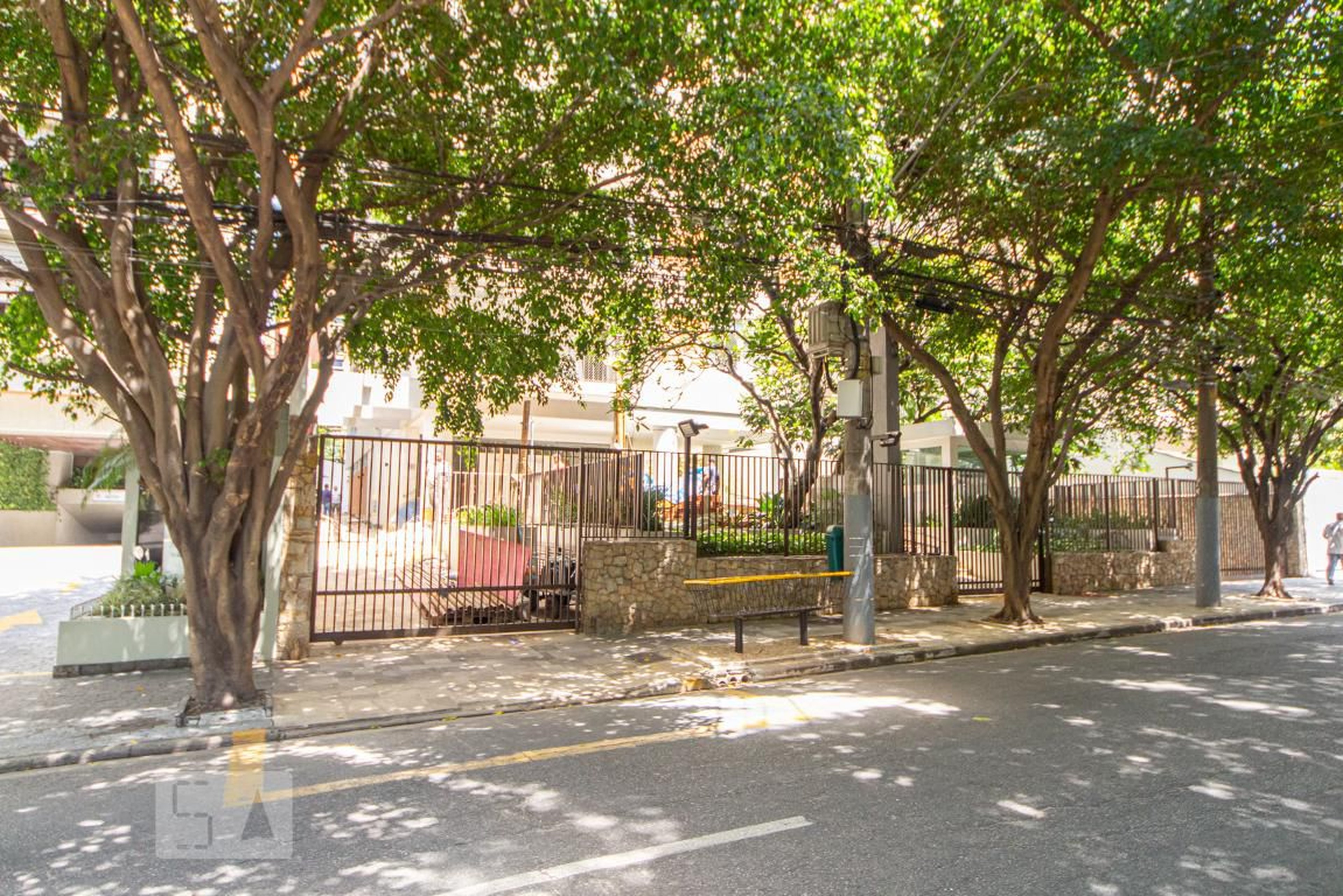 Fachada do condomínio Condomínio Laguna