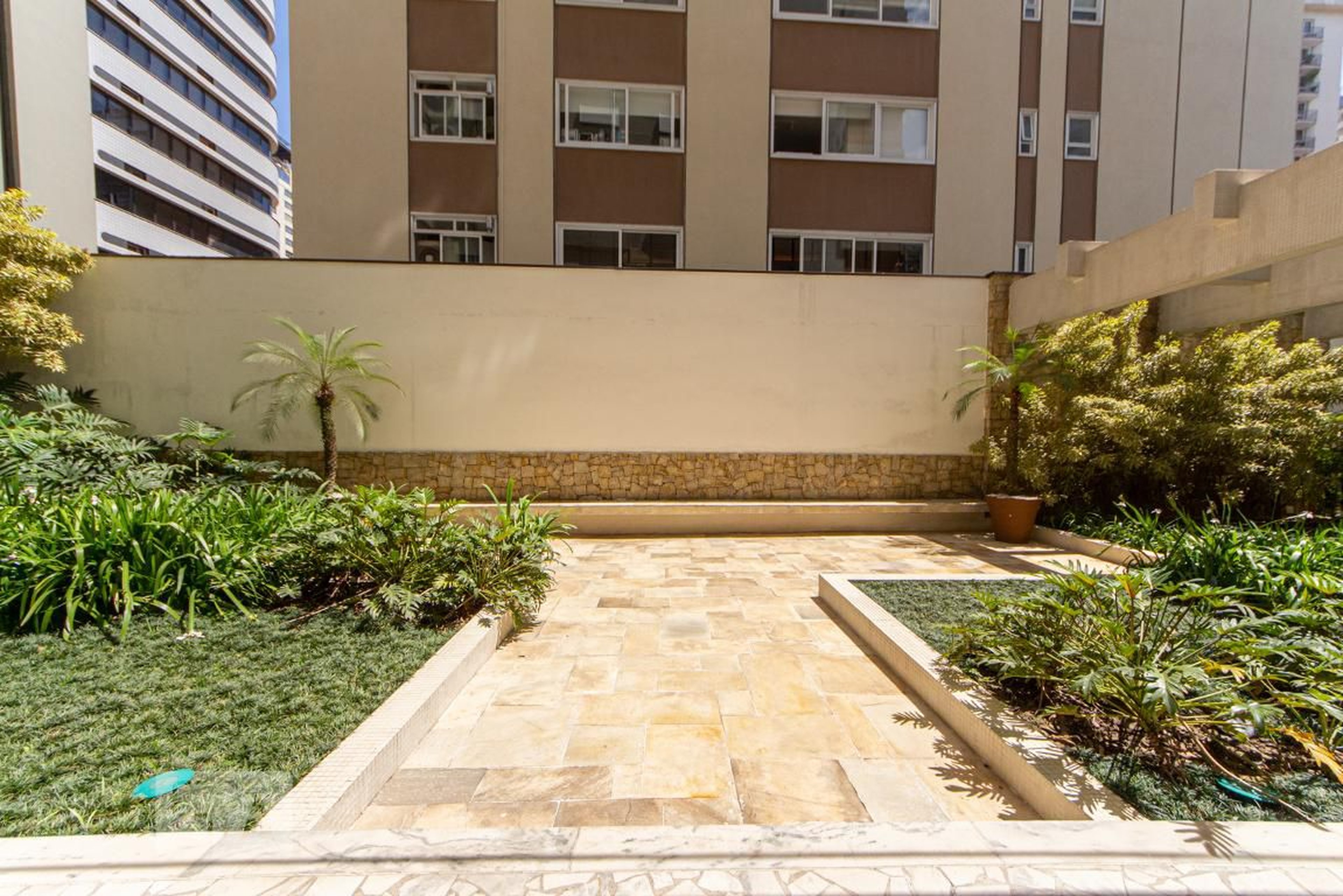 Área Externa - Laguna