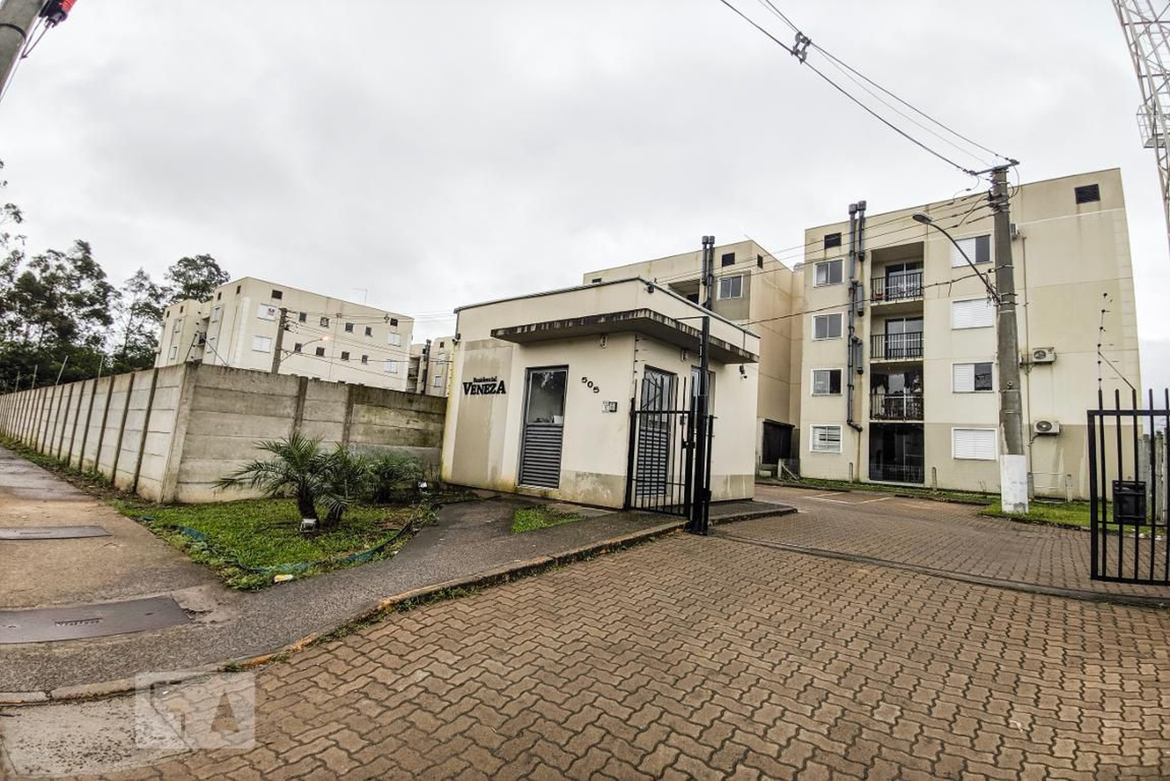 Fachada do Condomínio Condomínio em Rua Heitor Vila Lobos, 500